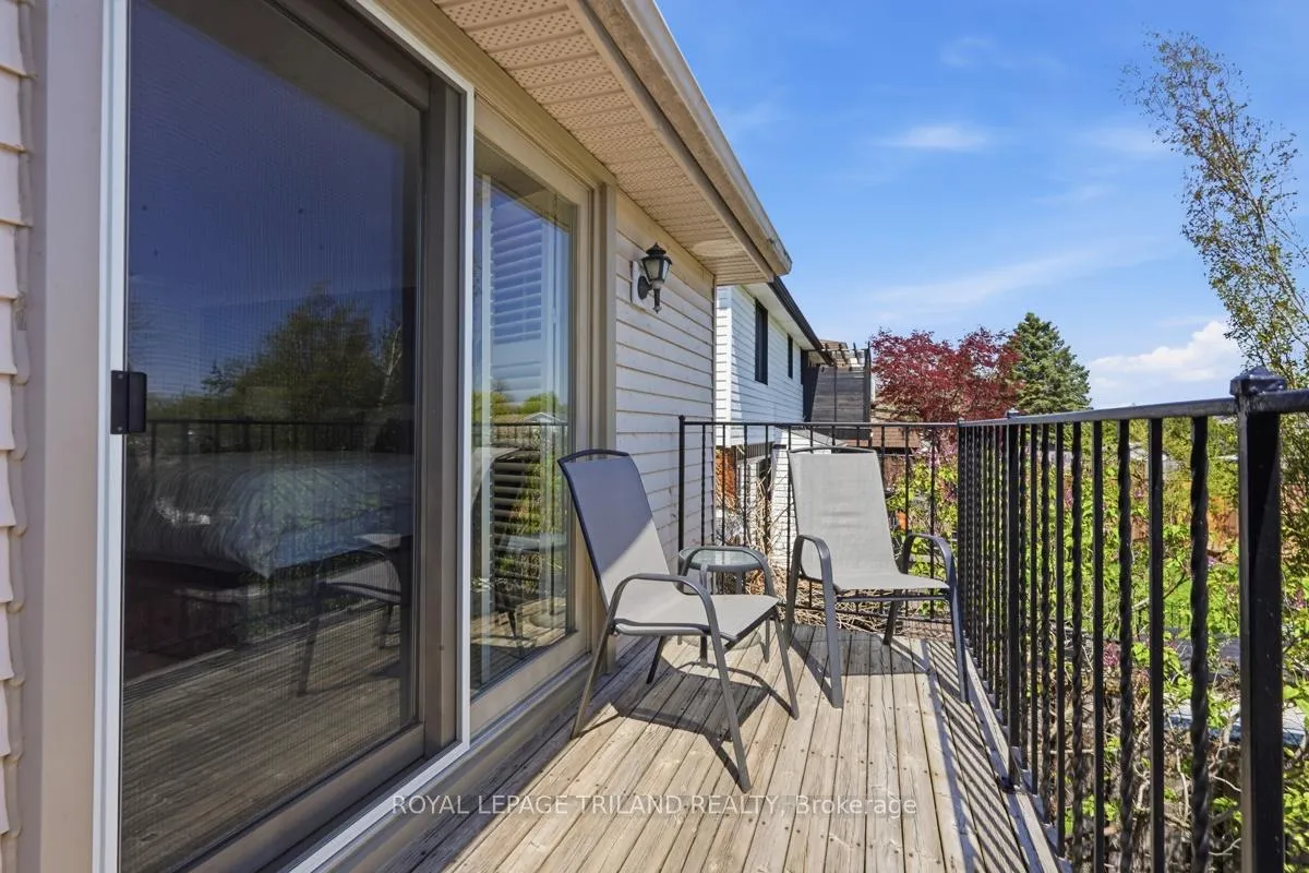 Photo 24 of 48 Tamarack Crescent, London, South L — HOMEH