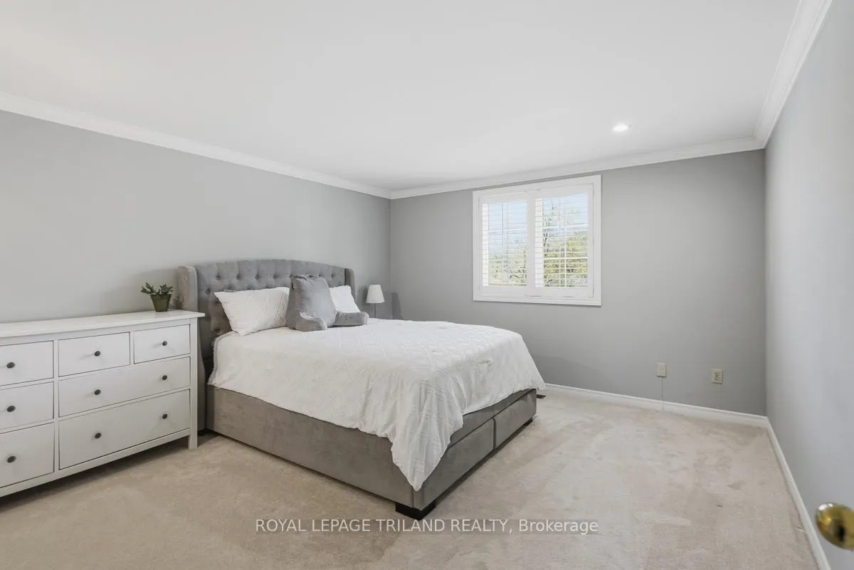 Photo 28 of 48 Tamarack Crescent, London, South L — HOMEH