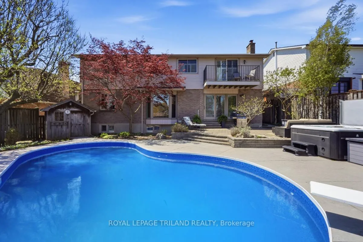 Photo 39 of 48 Tamarack Crescent, London, South L — HOMEH