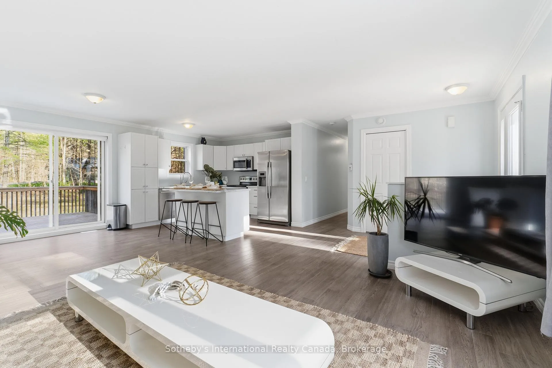 Photo 16 of 1021 Tower Crescent, Gravenhurst, Morrison — HOMEH