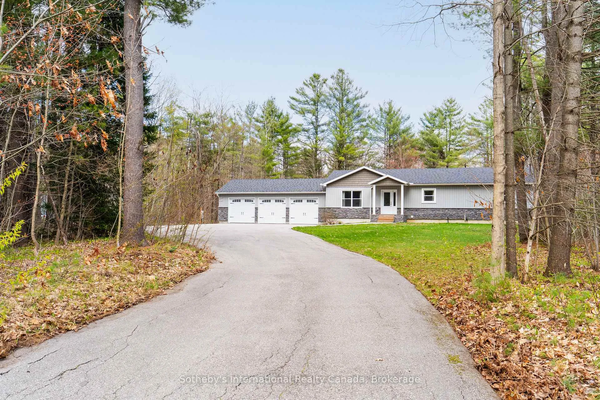 Photo 35 of 1021 Tower Crescent, Gravenhurst, Morrison — HOMEH