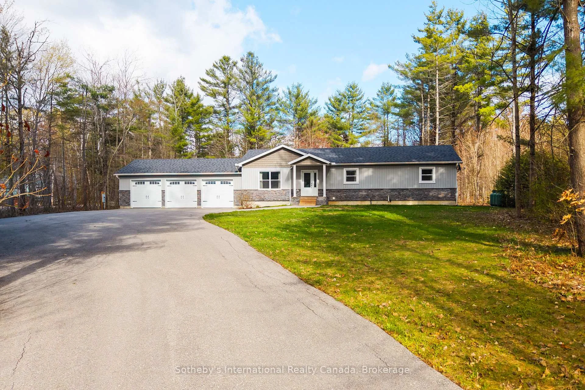 Photo 37 of 1021 Tower Crescent, Gravenhurst, Morrison — HOMEH