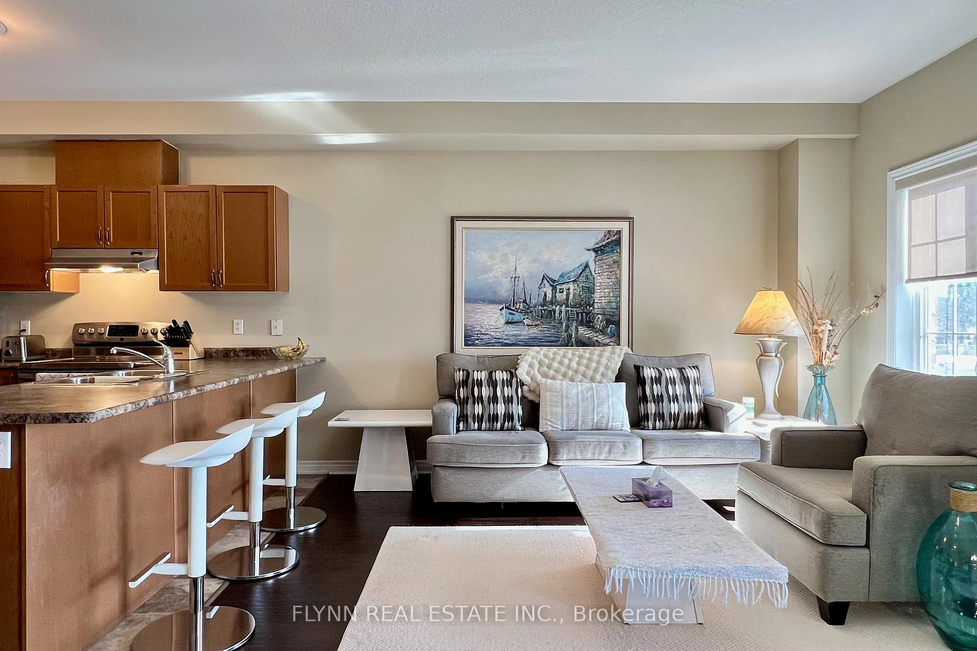 Photo 8 of 130 Truedell Circle, Hamilton, Waterdown — HOMEH