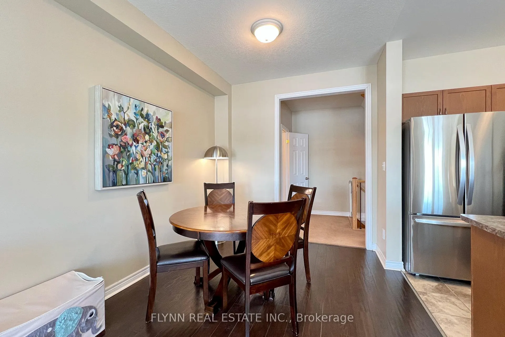 Photo 13 of 130 Truedell Circle, Hamilton, Waterdown — HOMEH