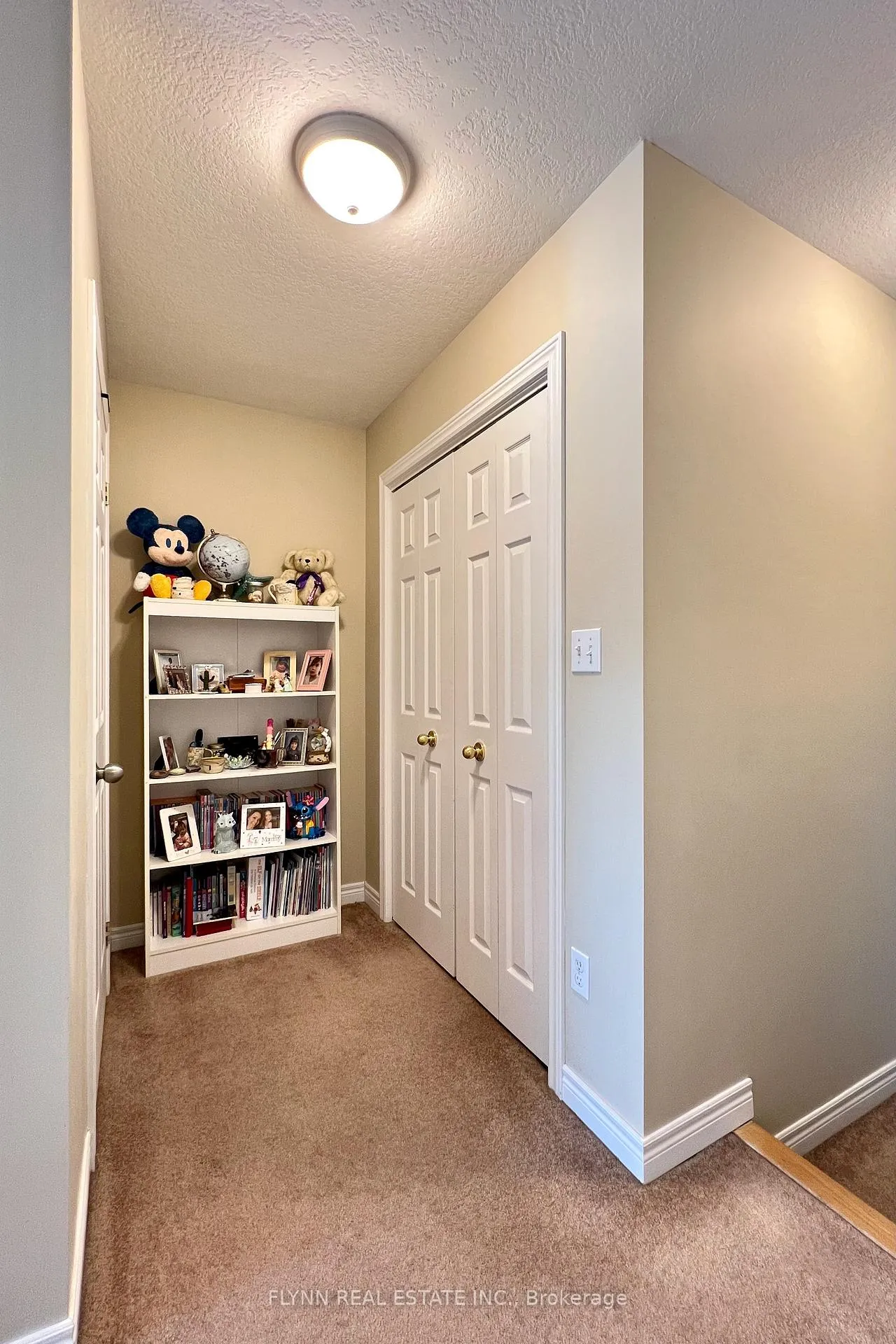Photo 24 of 130 Truedell Circle, Hamilton, Waterdown — HOMEH