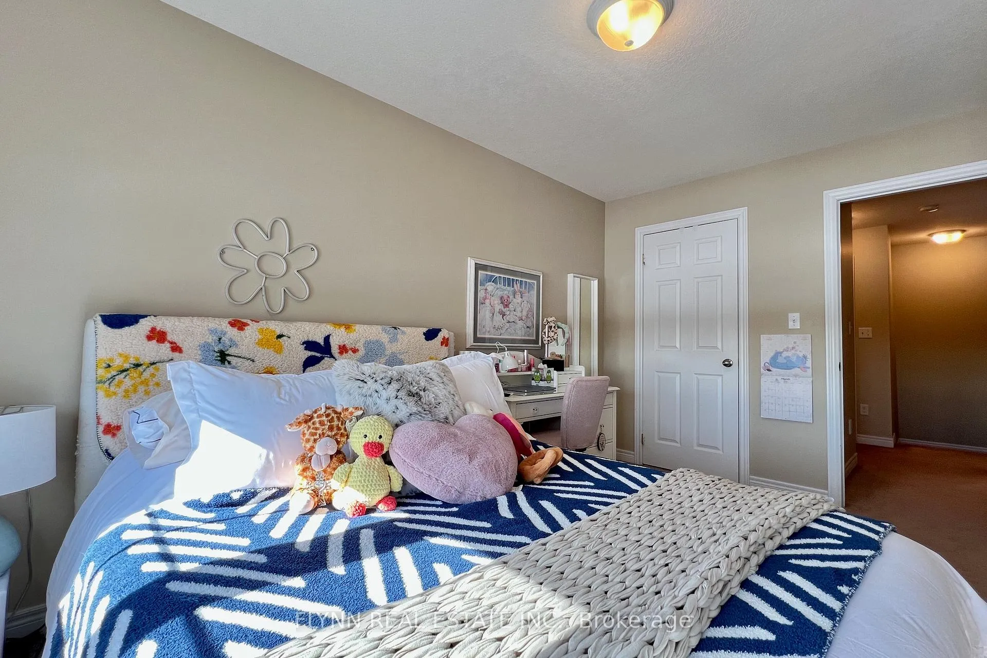 Photo 25 of 130 Truedell Circle, Hamilton, Waterdown — HOMEH