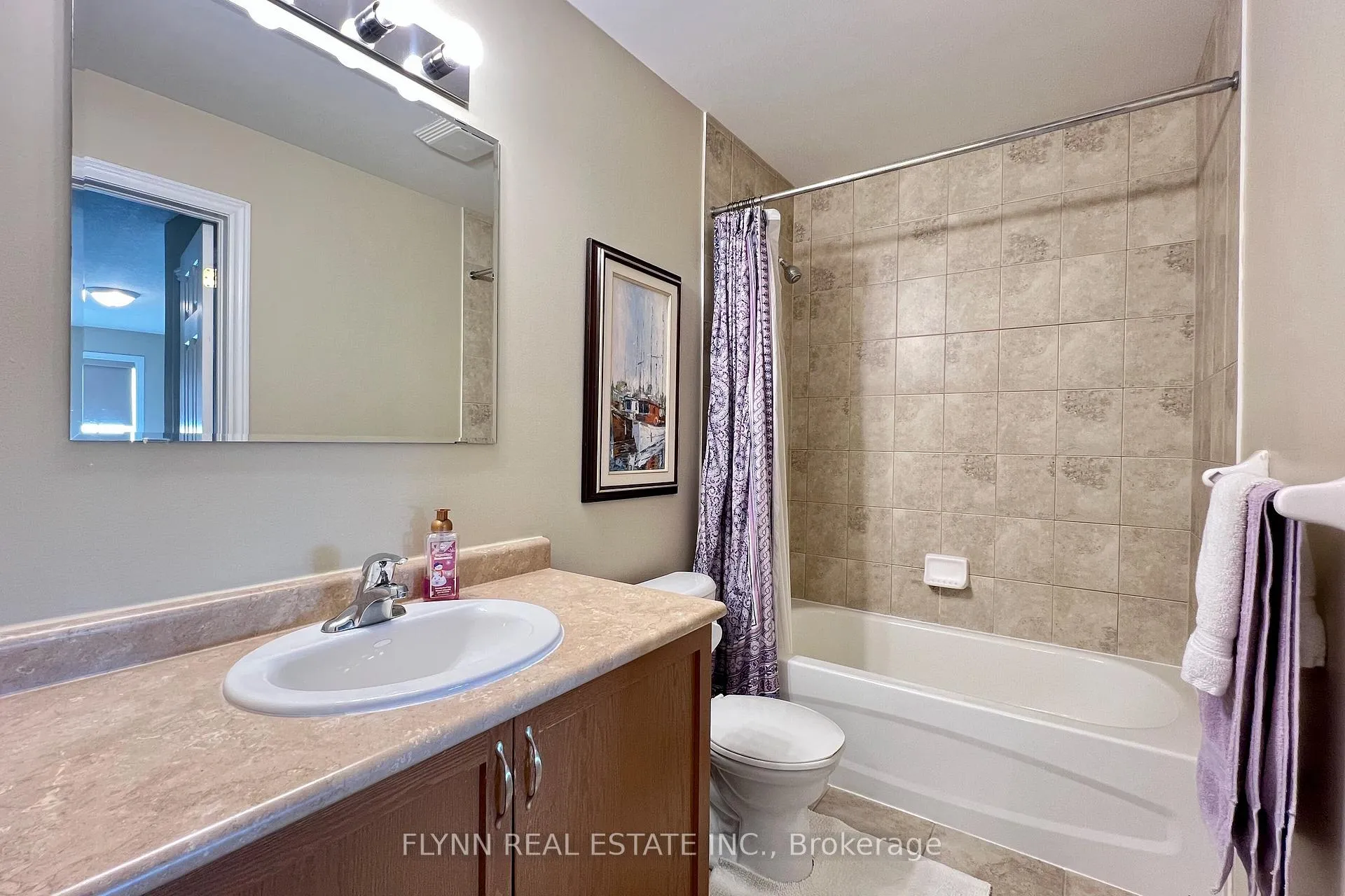 Photo 28 of 130 Truedell Circle, Hamilton, Waterdown — HOMEH