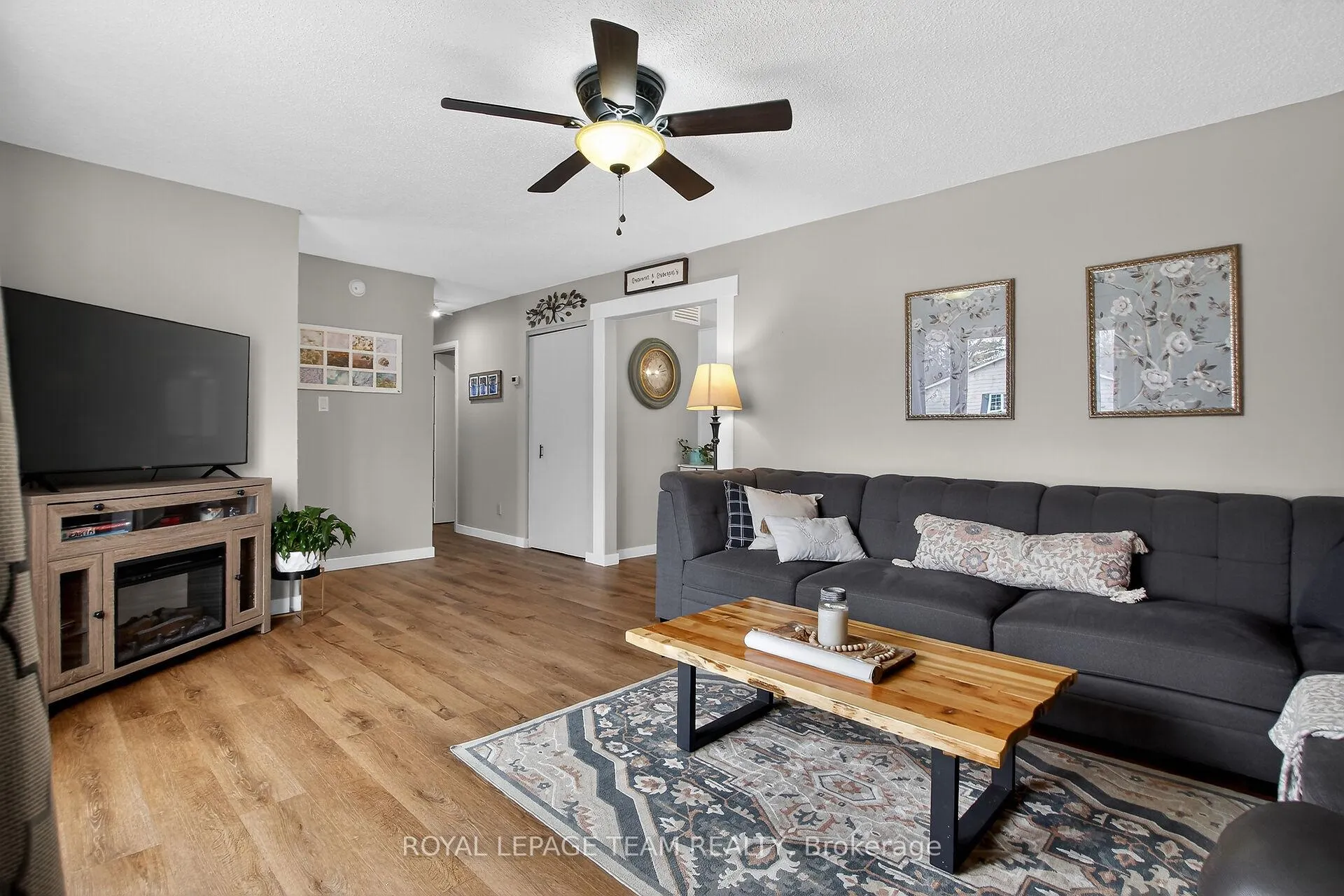 Photo 3 of 44 Ballantrae Way, Ottawa, Kanata - Glencairn/Hazeldean — HOMEH