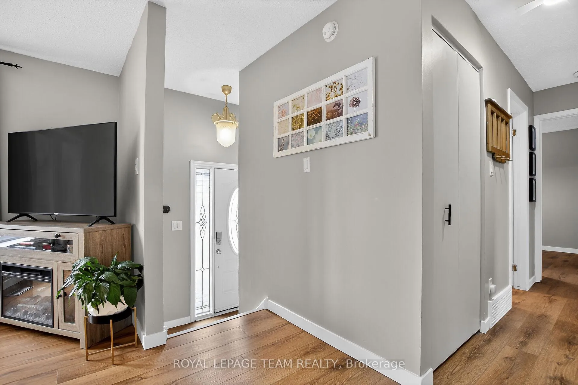 Photo 12 of 44 Ballantrae Way, Ottawa, Kanata - Glencairn/Hazeldean — HOMEH