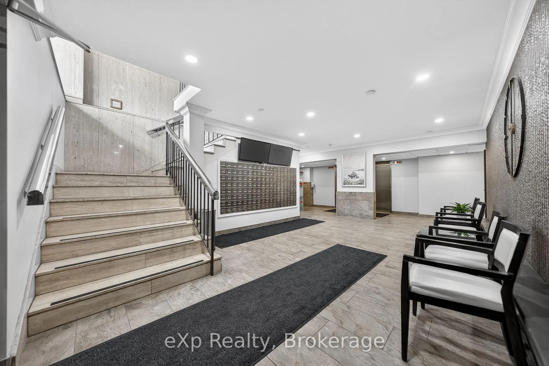 Photo 2 of Unit 408, 19 Woodlawn Road E, Guelph, Riverside Park — HOMEH