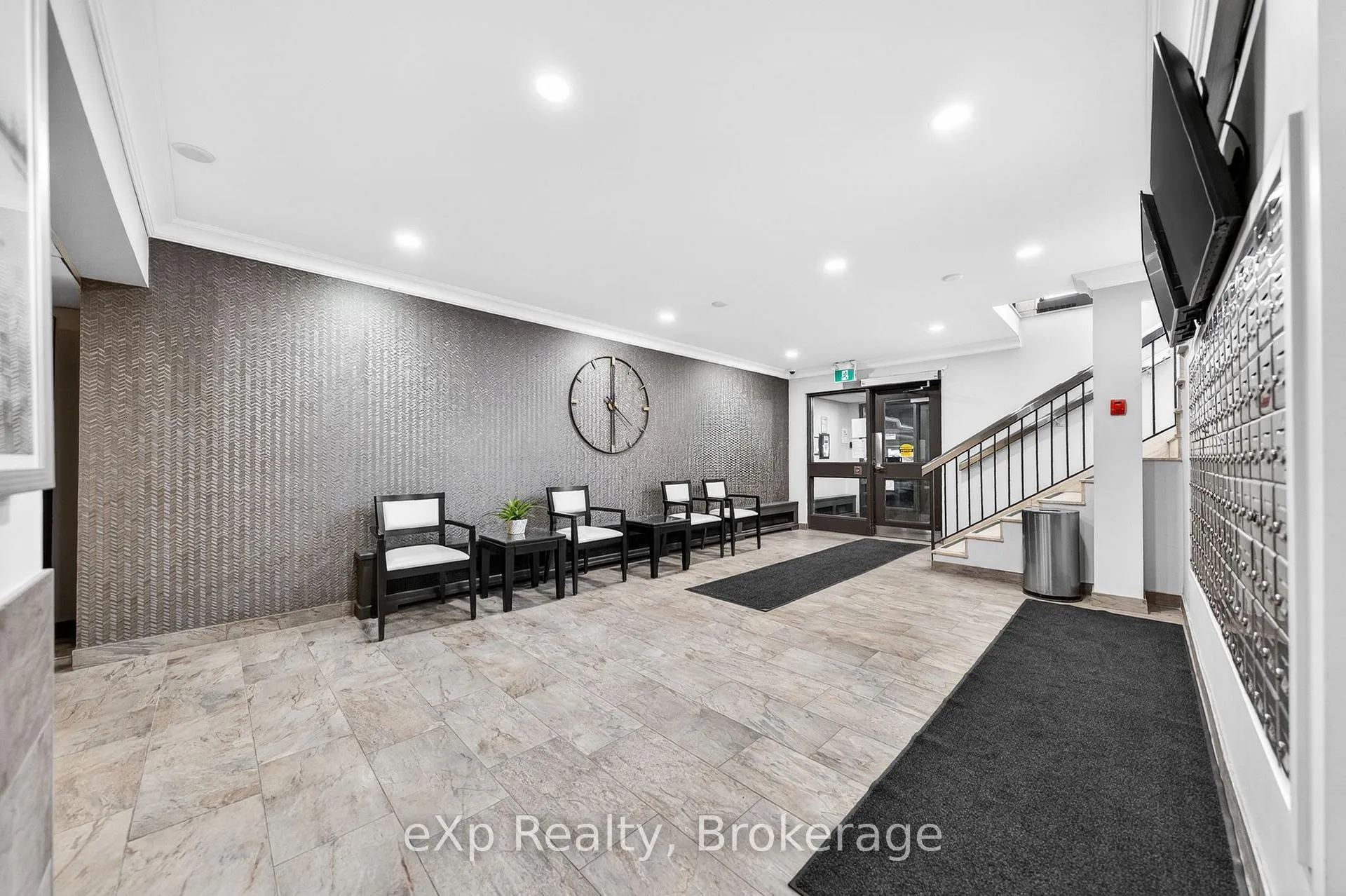 Photo 3 of Unit 408, 19 Woodlawn Road E, Guelph, Riverside Park — HOMEH