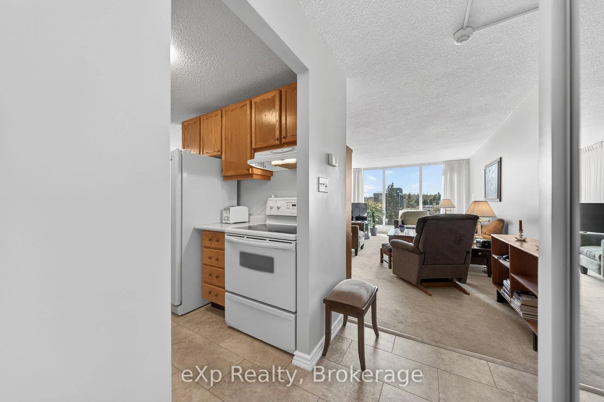 Photo 7 of Unit 408, 19 Woodlawn Road E, Guelph, Riverside Park — HOMEH