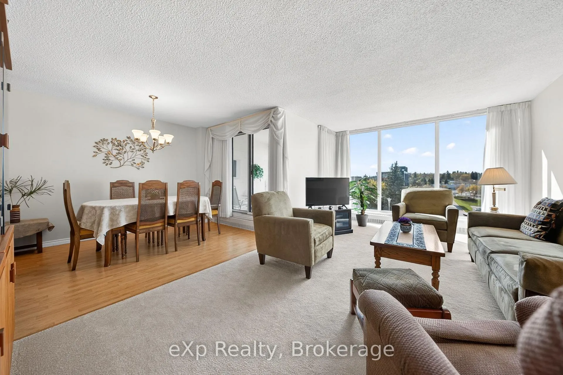 Photo 8 of Unit 408, 19 Woodlawn Road E, Guelph, Riverside Park — HOMEH