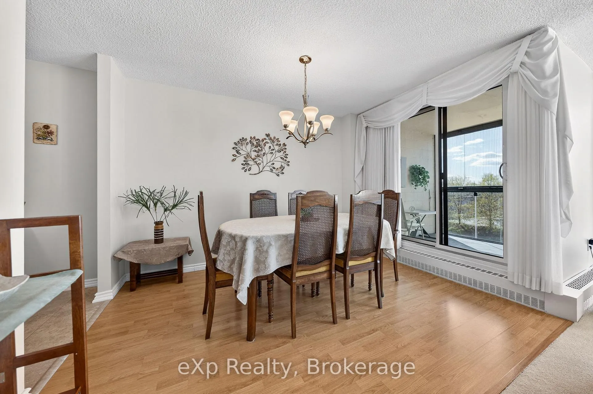 Photo 13 of Unit 408, 19 Woodlawn Road E, Guelph, Riverside Park — HOMEH