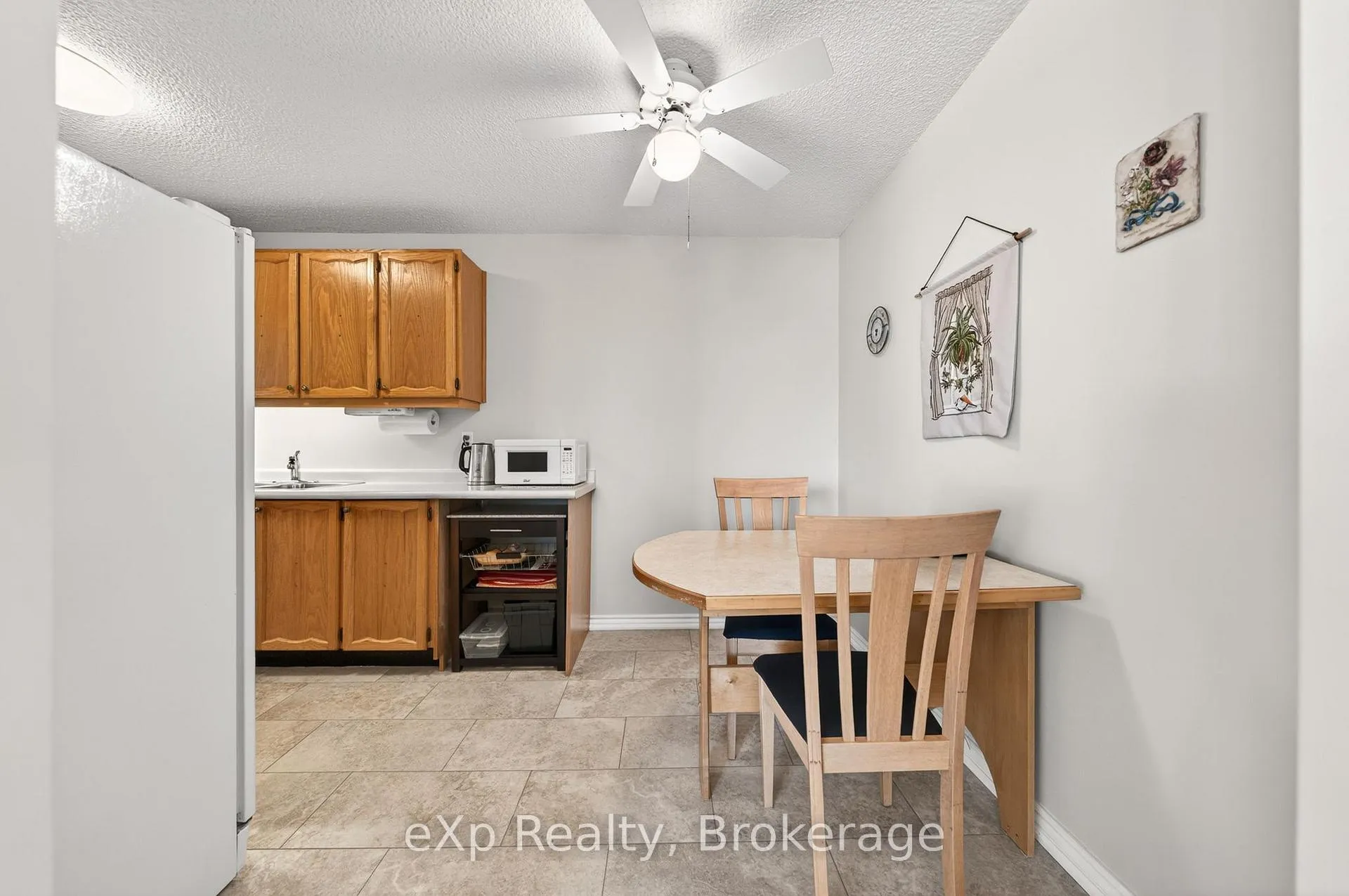 Photo 16 of Unit 408, 19 Woodlawn Road E, Guelph, Riverside Park — HOMEH