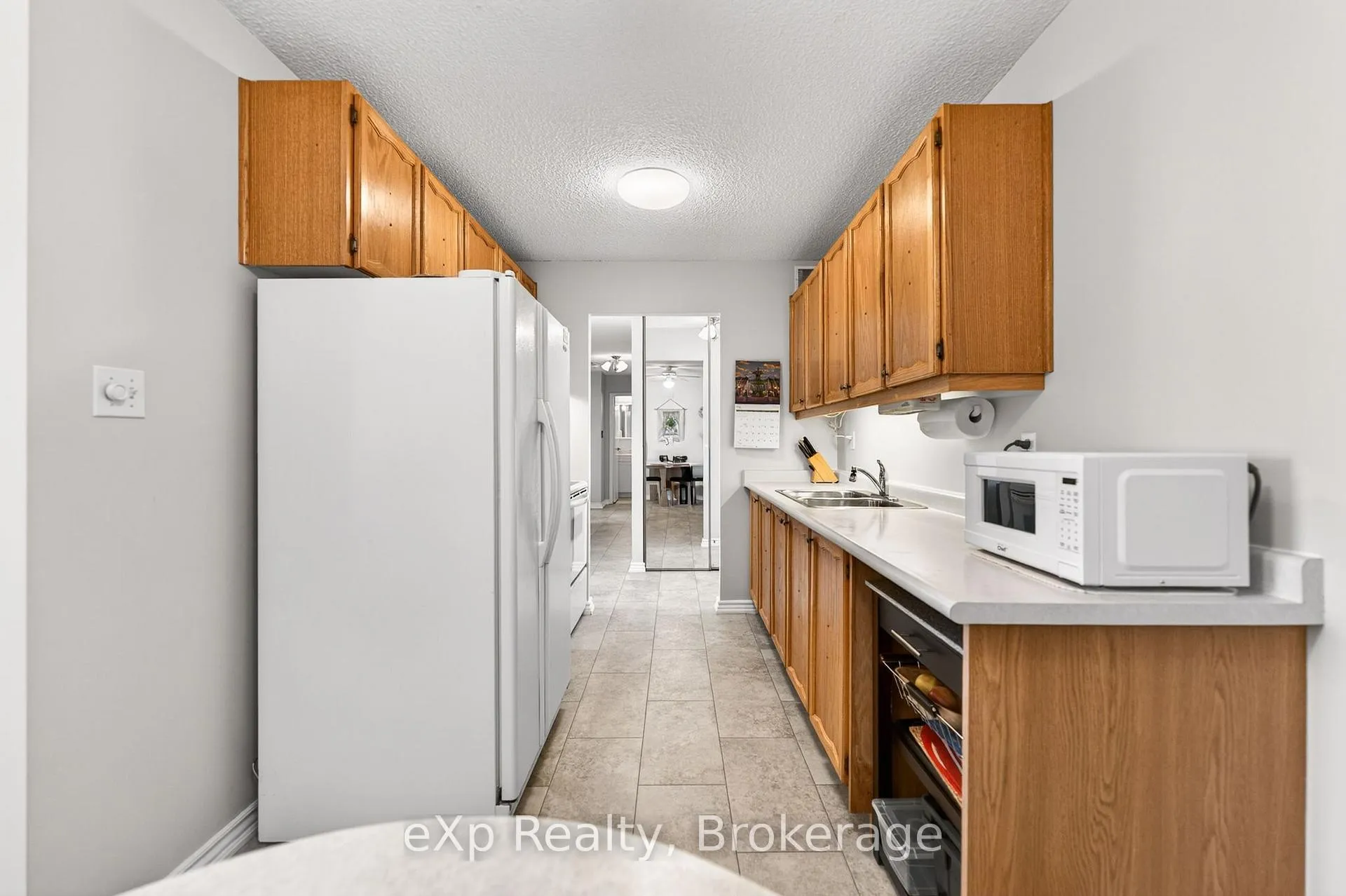 Photo 18 of Unit 408, 19 Woodlawn Road E, Guelph, Riverside Park — HOMEH