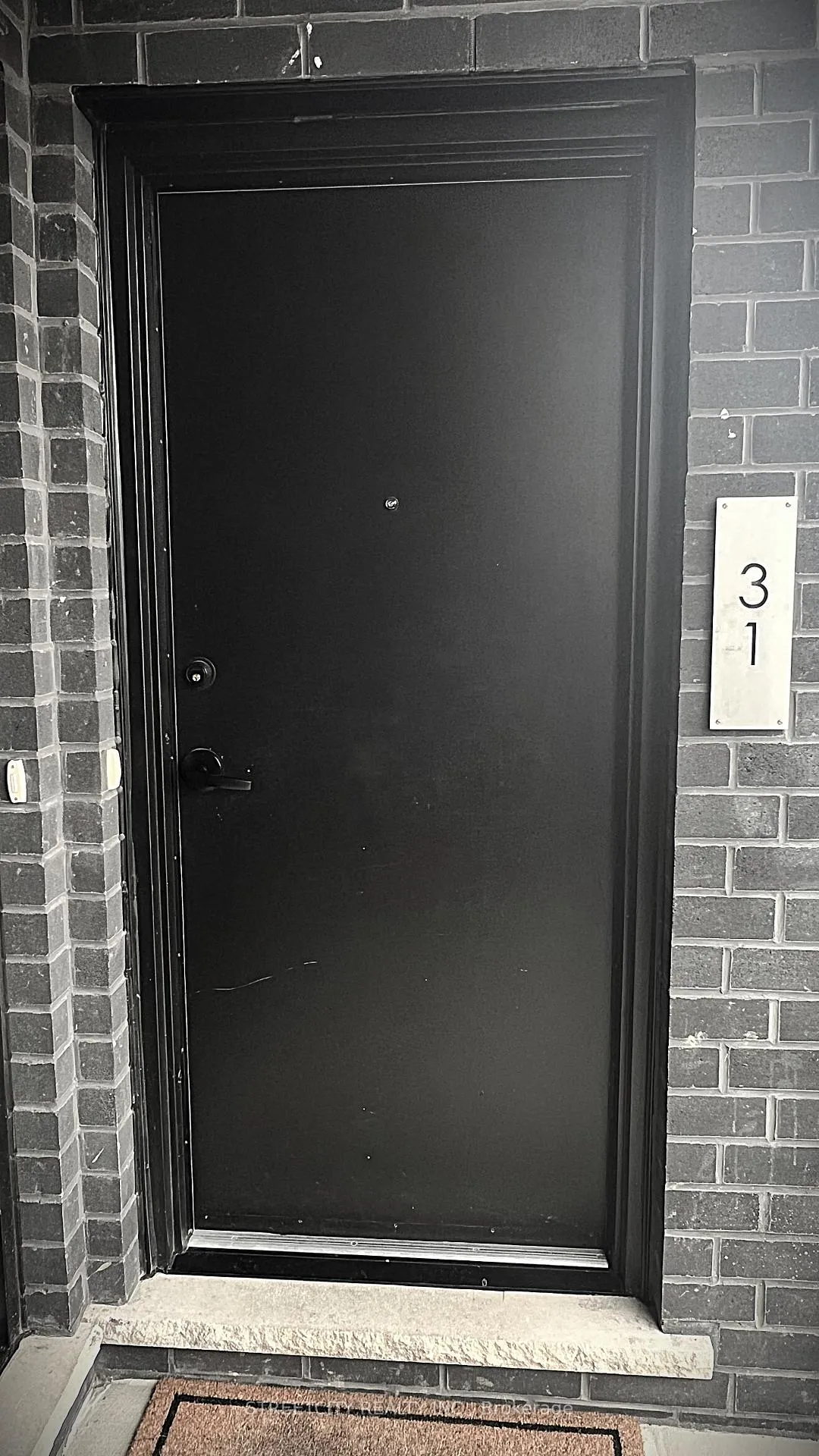Photo 4 of Unit 31, 3900 Savoy Street E, London, South V — HOMEH