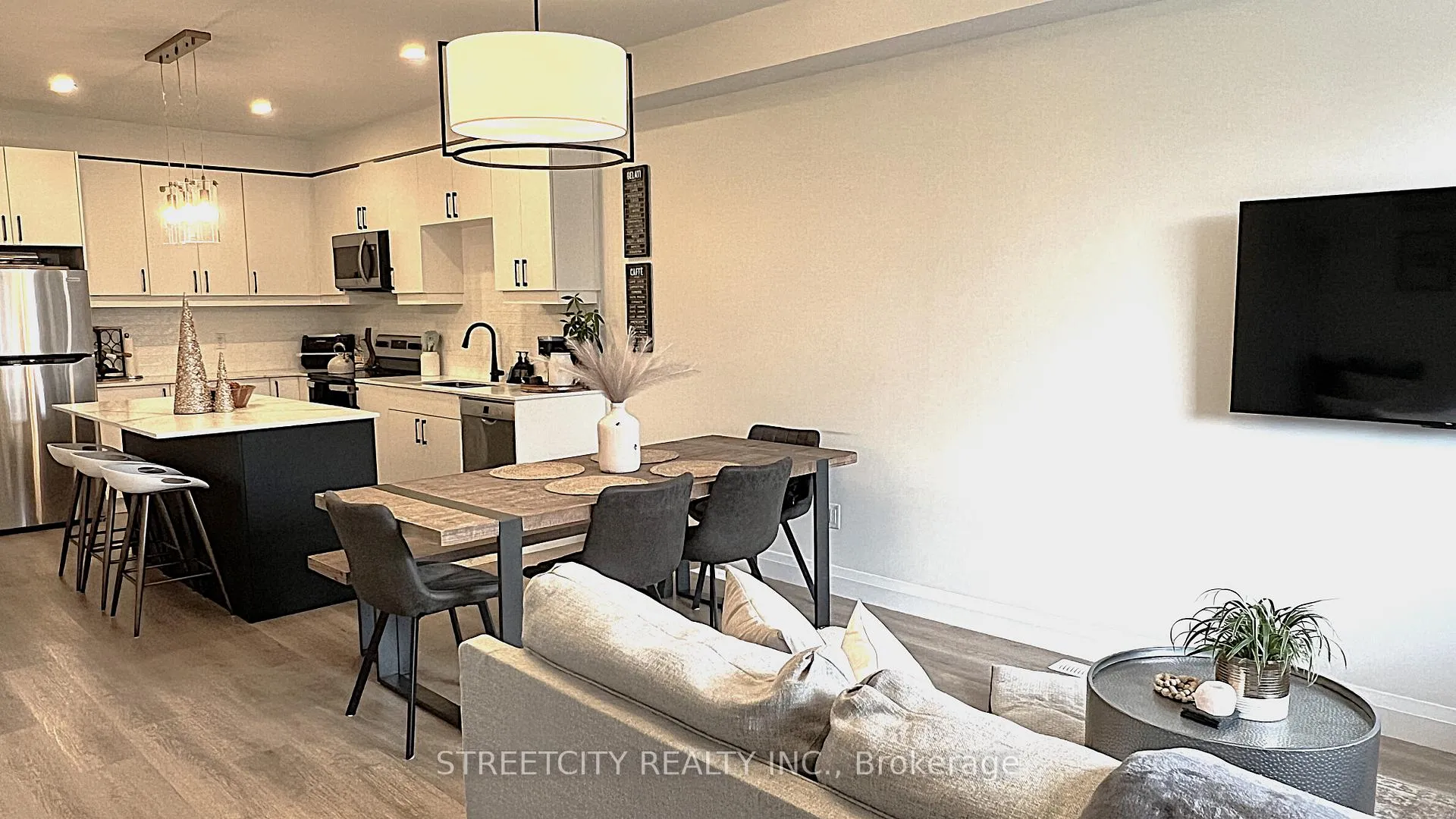 Photo 25 of Unit 31, 3900 Savoy Street E, London, South V — HOMEH