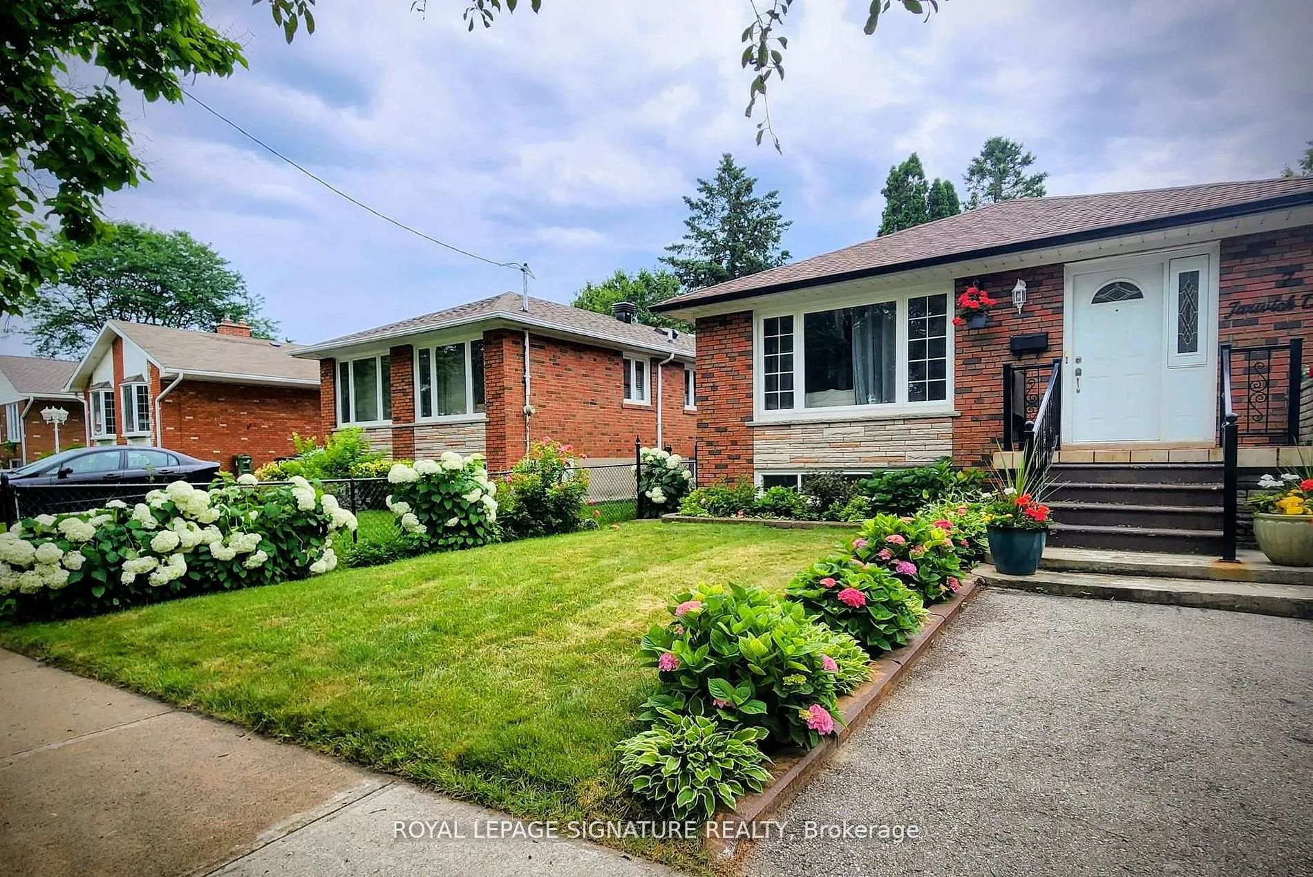 Photo 1 of 7 Jarwick Drive, Scarborough, Woburn — HOMEH