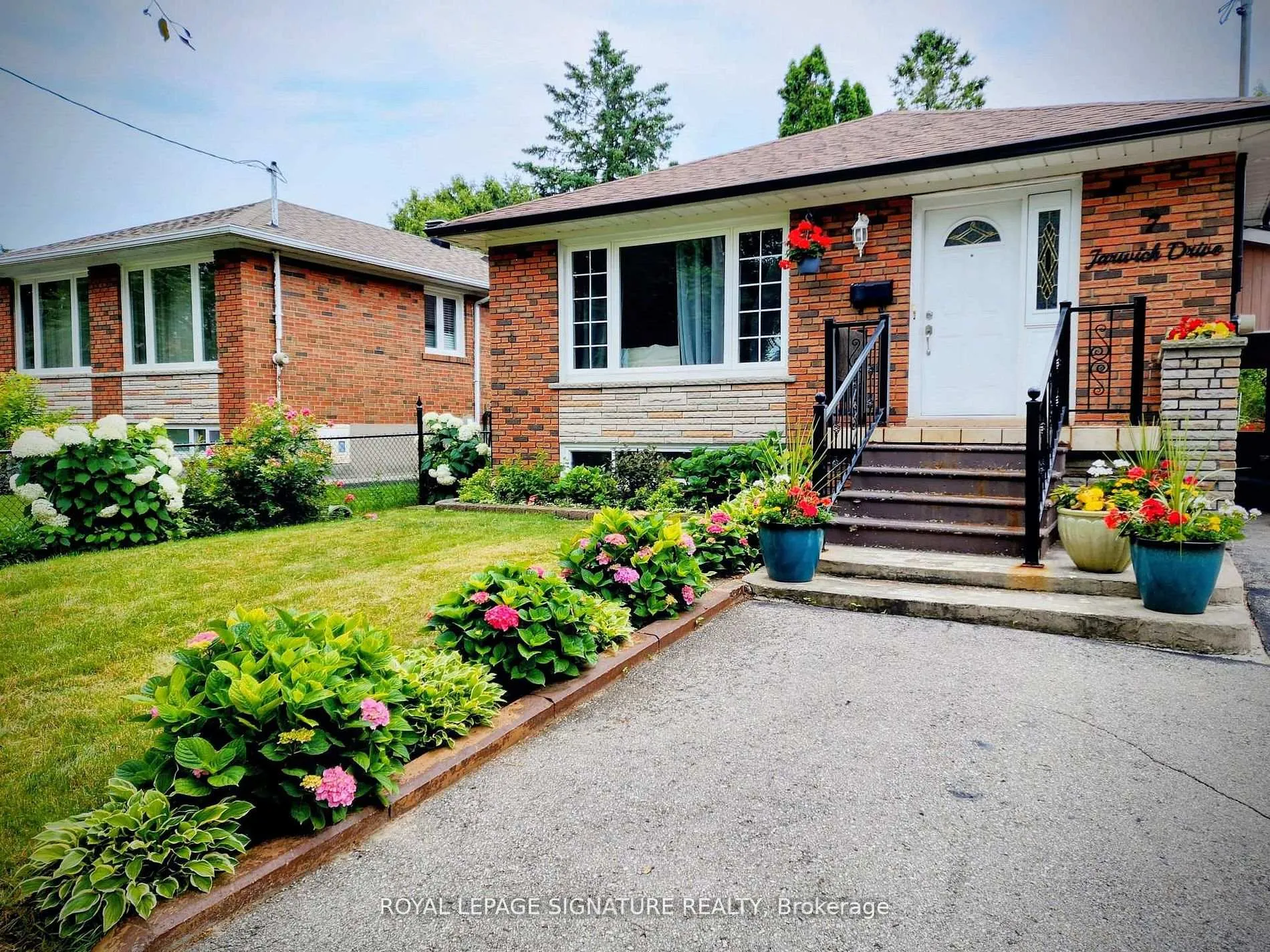 Photo 4 of 7 Jarwick Drive, Scarborough, Woburn — HOMEH