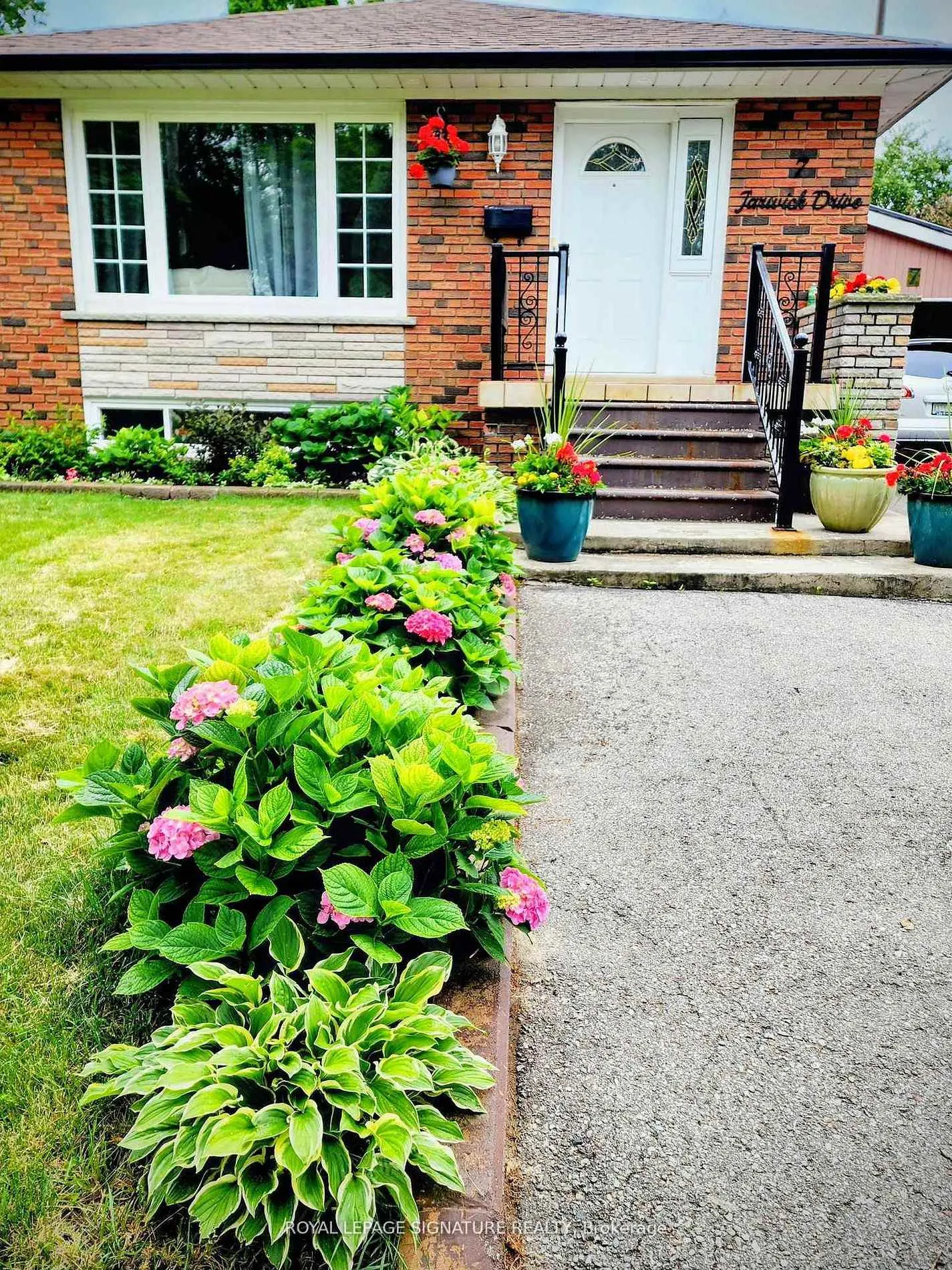 Photo 6 of 7 Jarwick Drive, Scarborough, Woburn — HOMEH