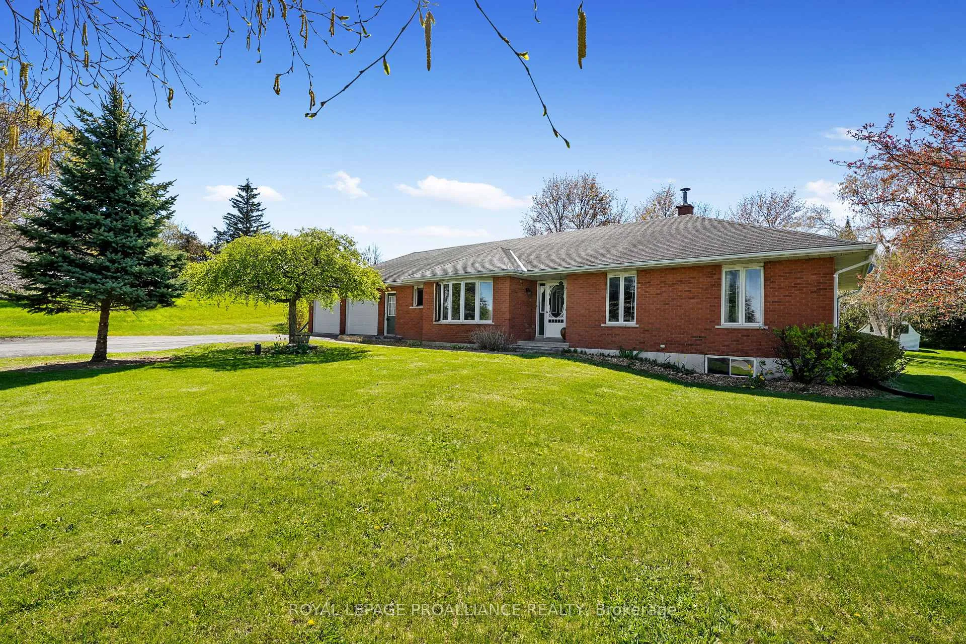 Front of 11834 3rd Line Road