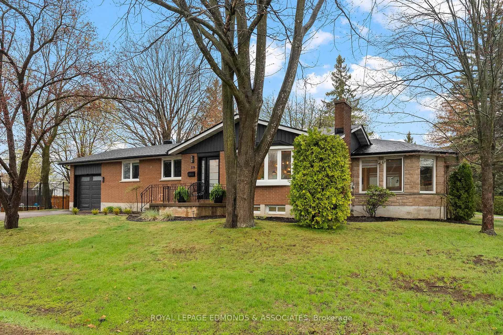 Photo 2 of 379 Morris Street, Pembroke — HOMEH