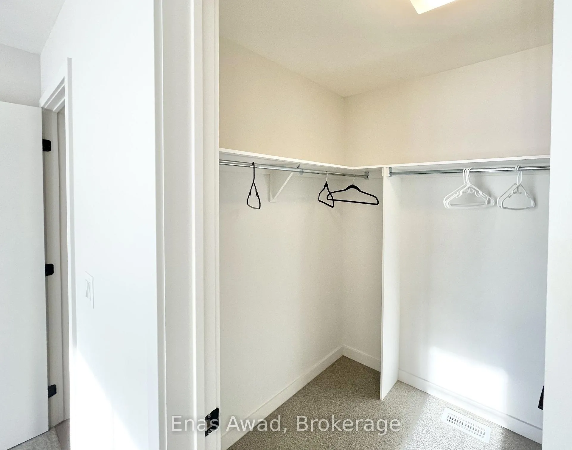 Photo 9 of 797 Brian Good Avenue, Ottawa, Riverside South/Gloucester Glen — HOMEH