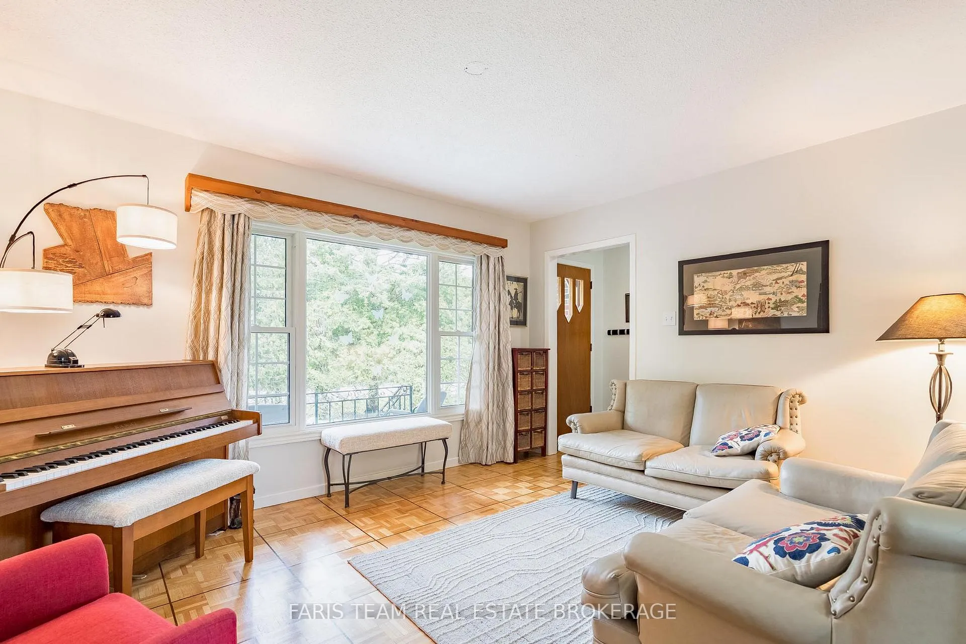 Photo 12 of 506 Line 11 S, Oro-Medonte, Hawkestone — HOMEH