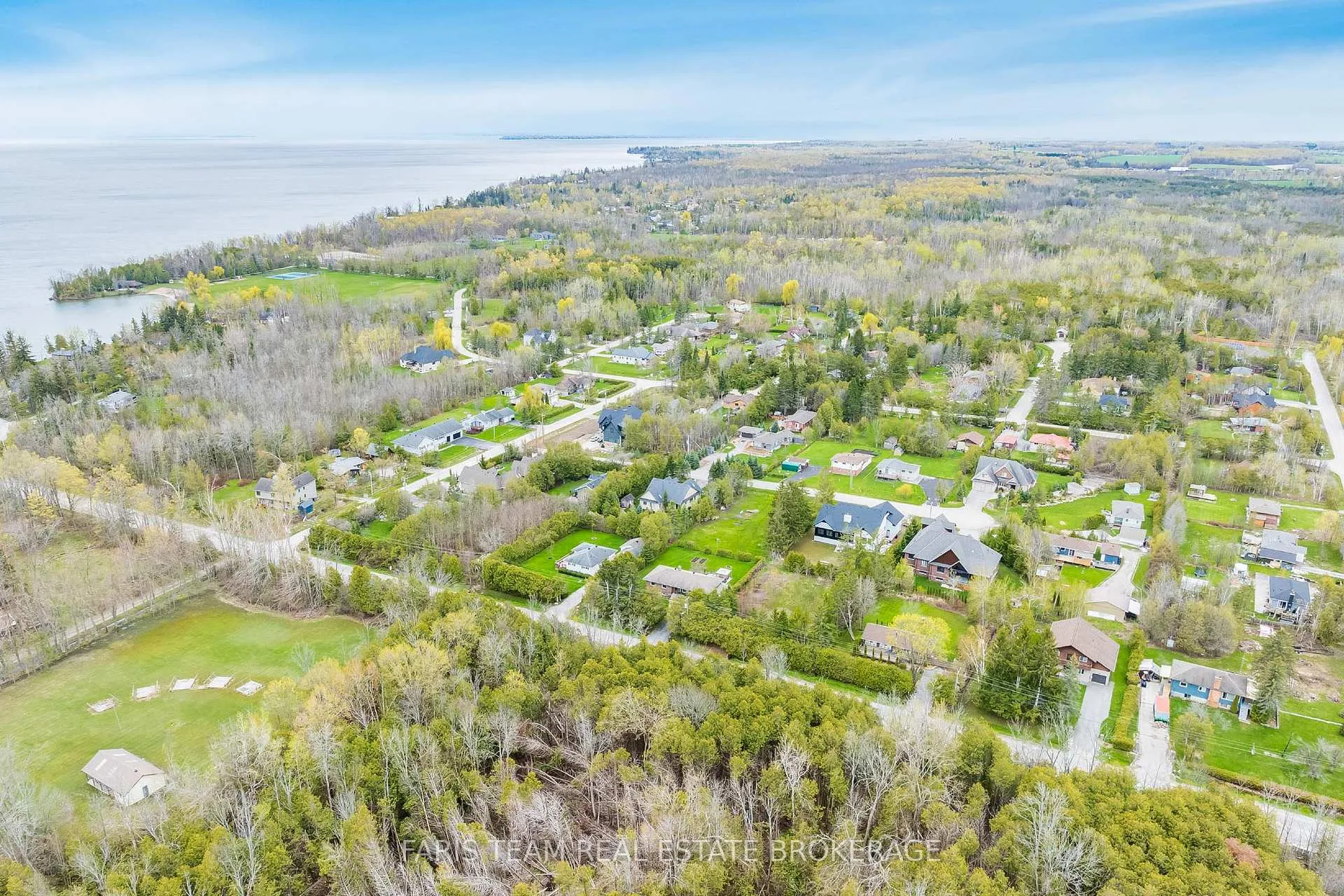 Photo 43 of 506 Line 11 S, Oro-Medonte, Hawkestone — HOMEH
