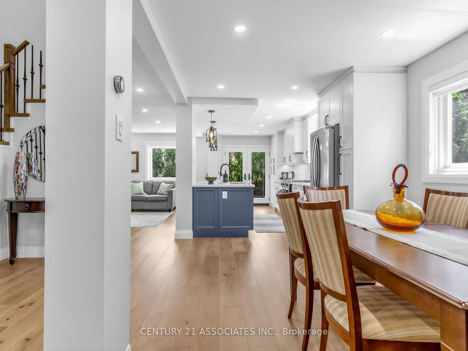 Photo 7 of 2908 Tradewind Drive, Mississauga, Meadowvale — HOMEH