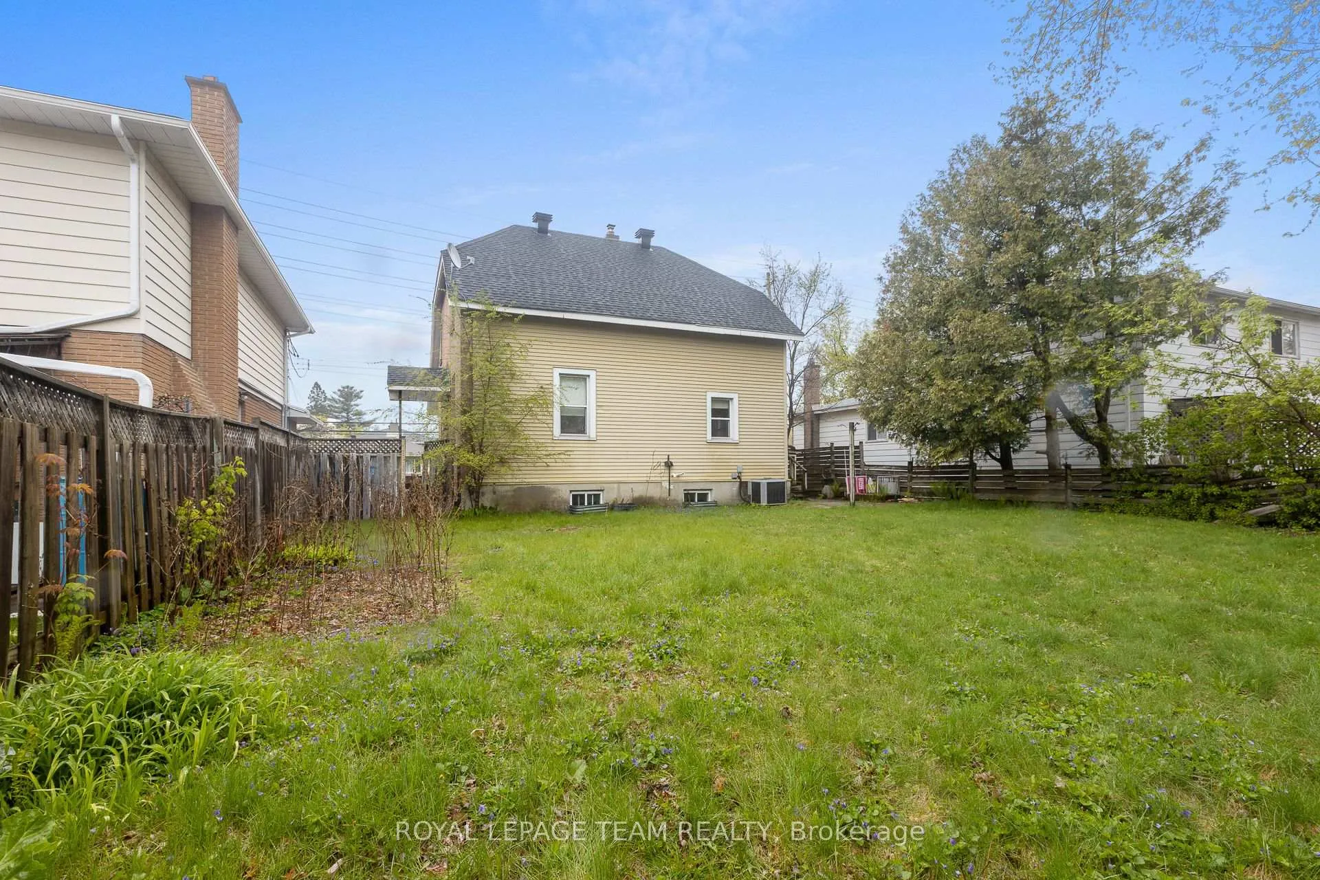 Photo 26 of 910 Pinecrest Road, Ottawa, Fairfield Heights — HOMEH