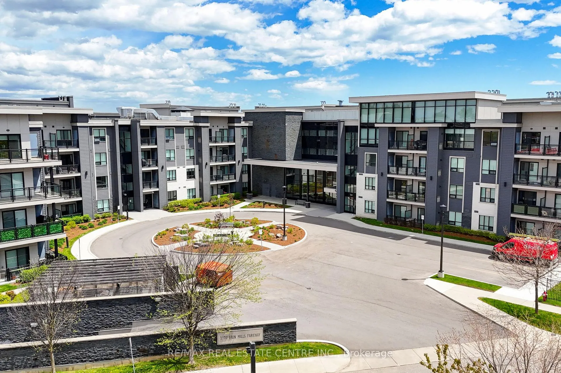 Front of Unit 103, 3170 Erin Mills Parkway