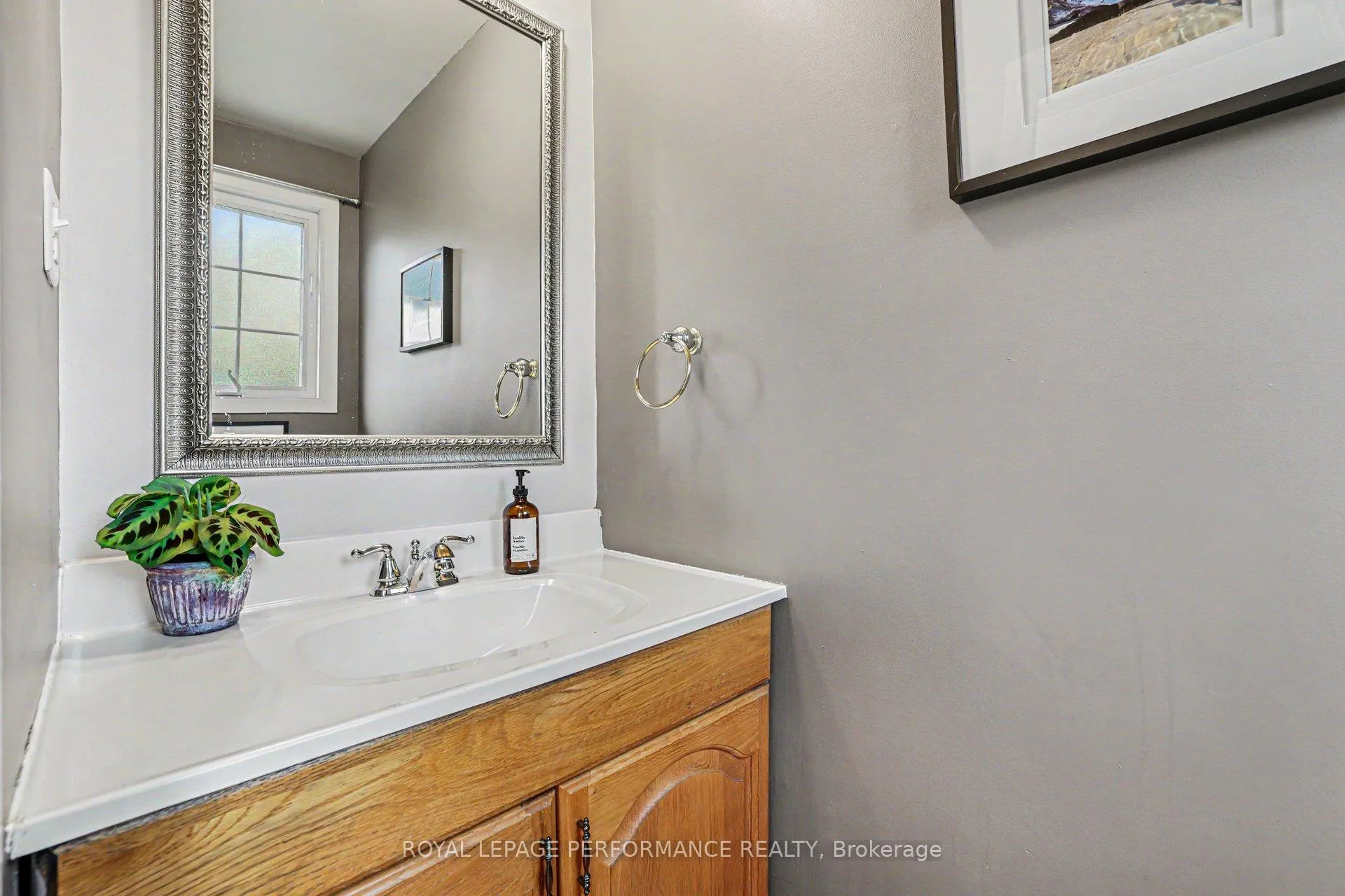 Photo 16 of 26 Delong Drive, Ottawa, Beacon Hill North — HOMEH