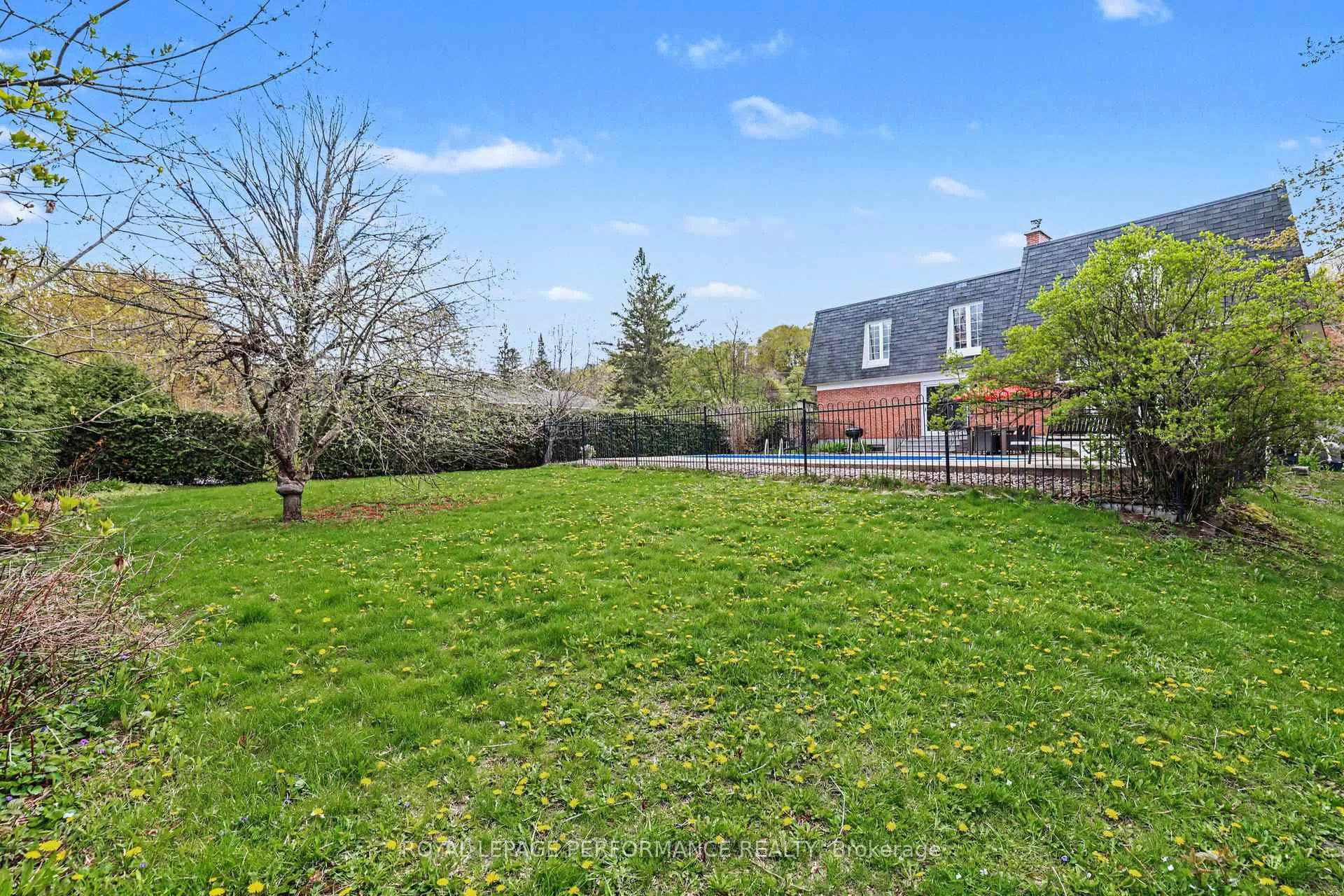Photo 33 of 26 Delong Drive, Ottawa, Beacon Hill North — HOMEH