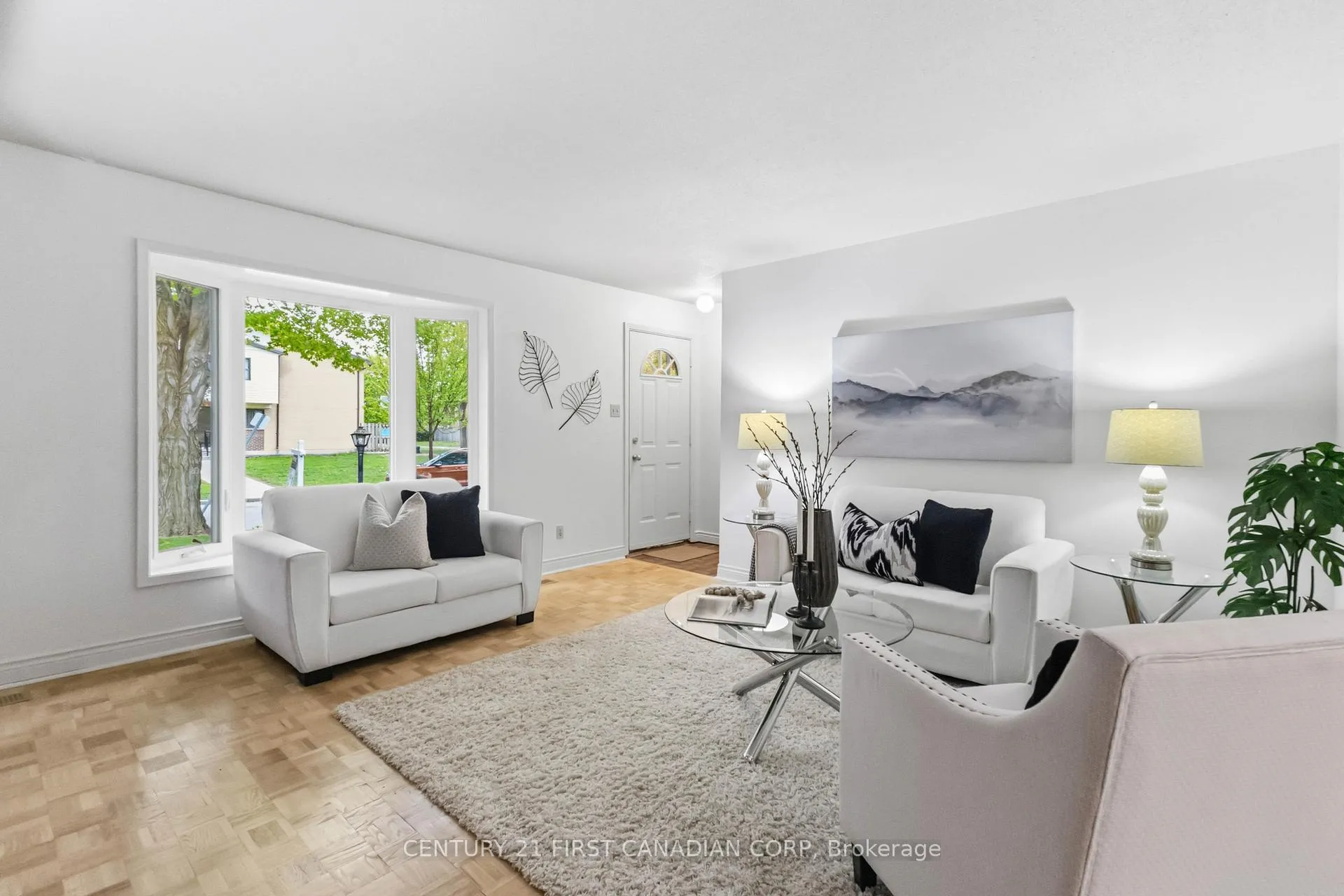 Photo 3 of 685 Ladybrook Crescent, London, South O — HOMEH