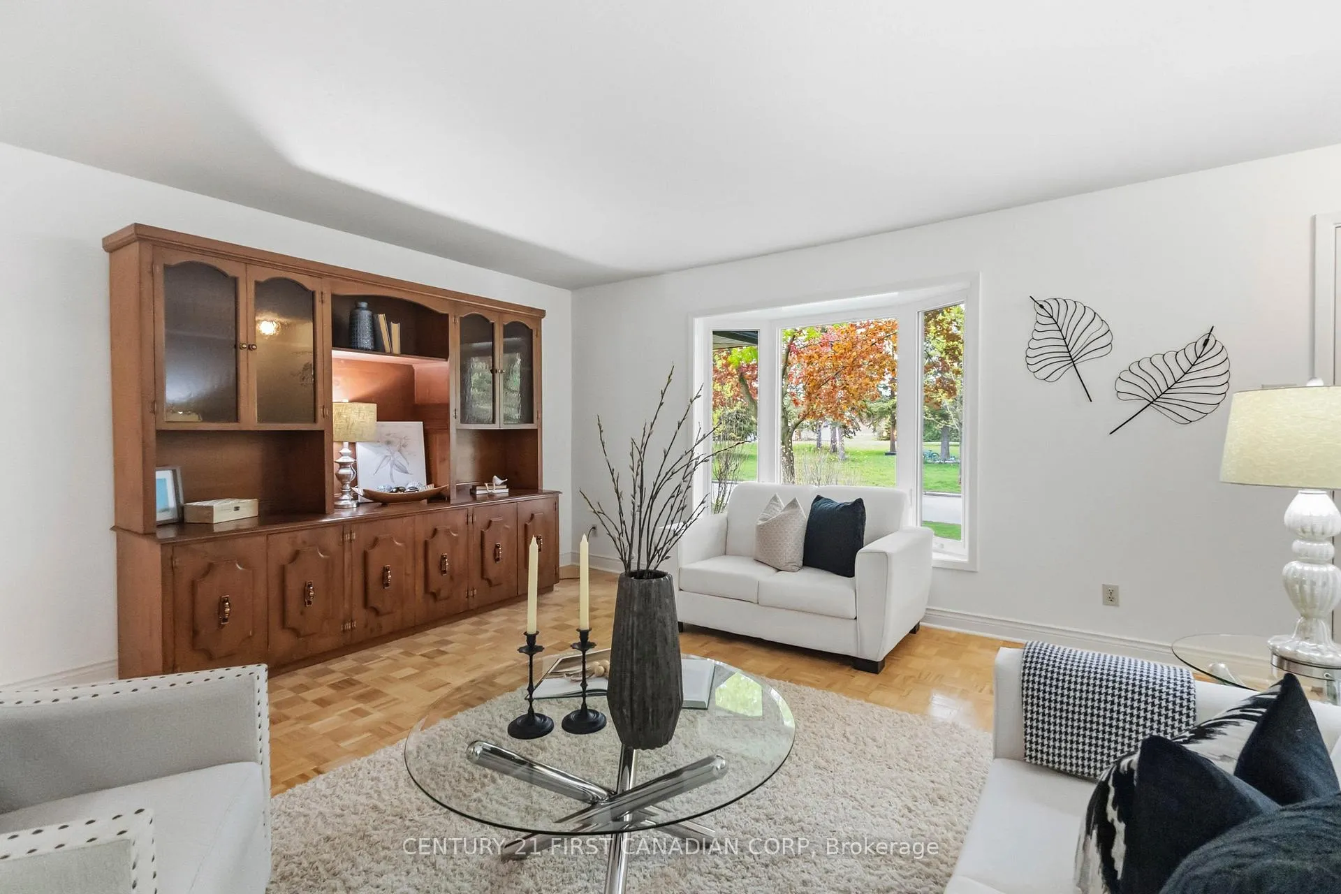 Photo 4 of 685 Ladybrook Crescent, London, South O — HOMEH