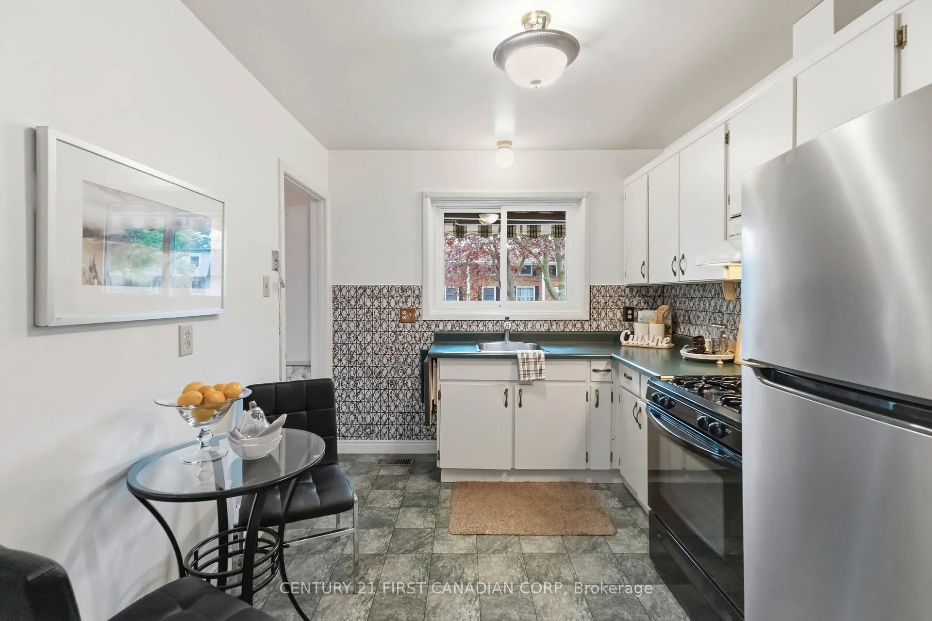 Photo 7 of 685 Ladybrook Crescent, London, South O — HOMEH