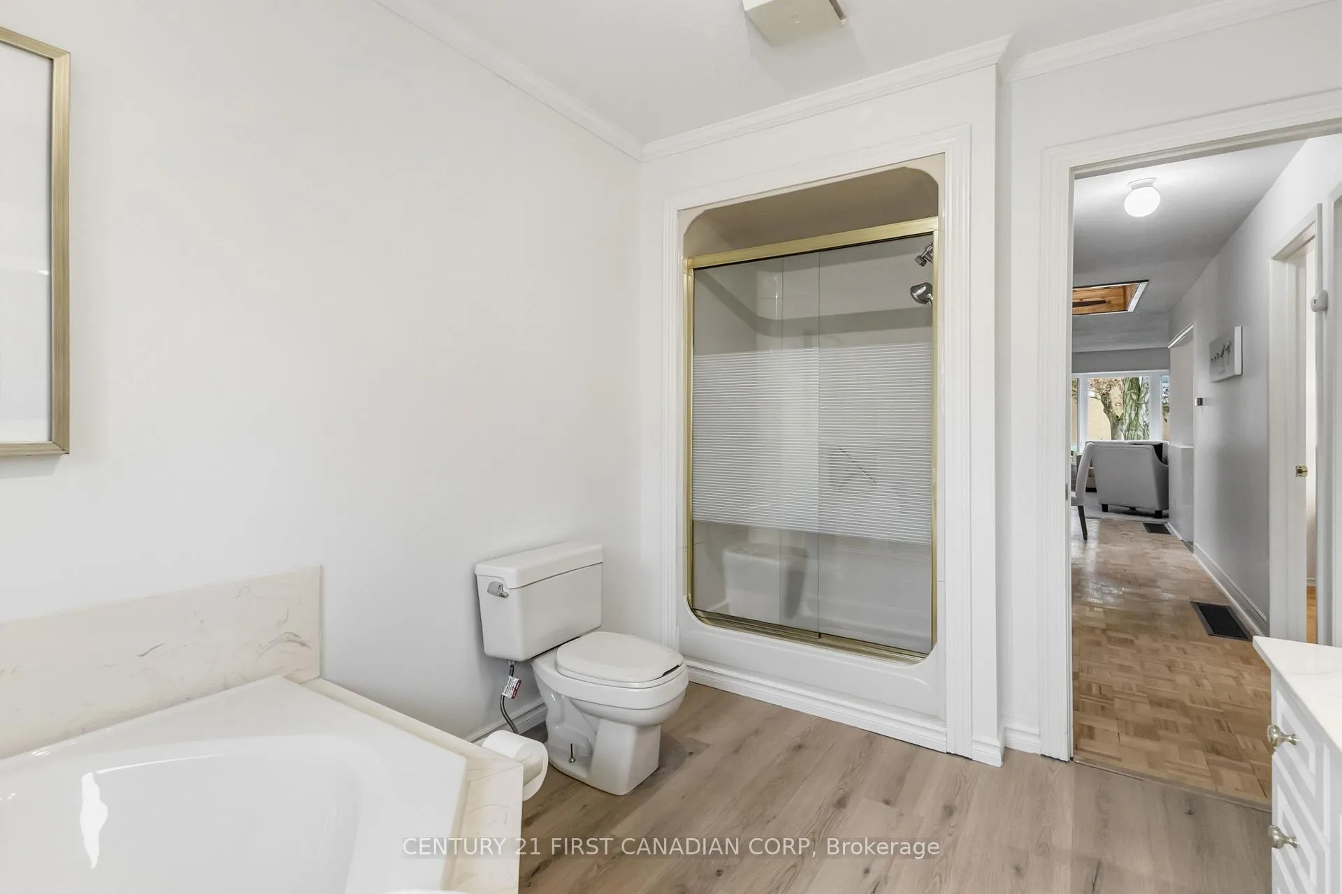 Photo 13 of 685 Ladybrook Crescent, London, South O — HOMEH