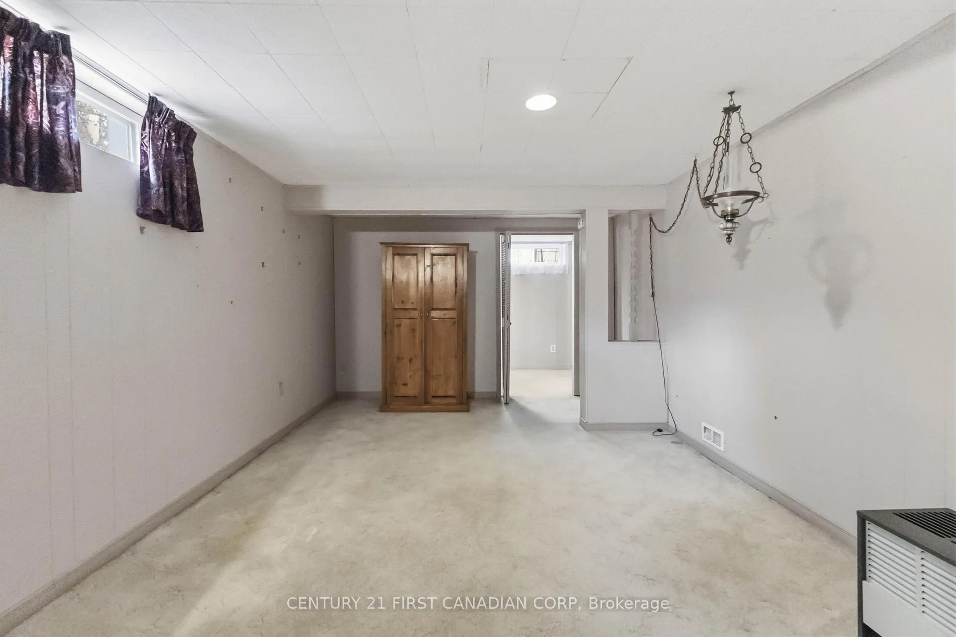 Photo 15 of 685 Ladybrook Crescent, London, South O — HOMEH