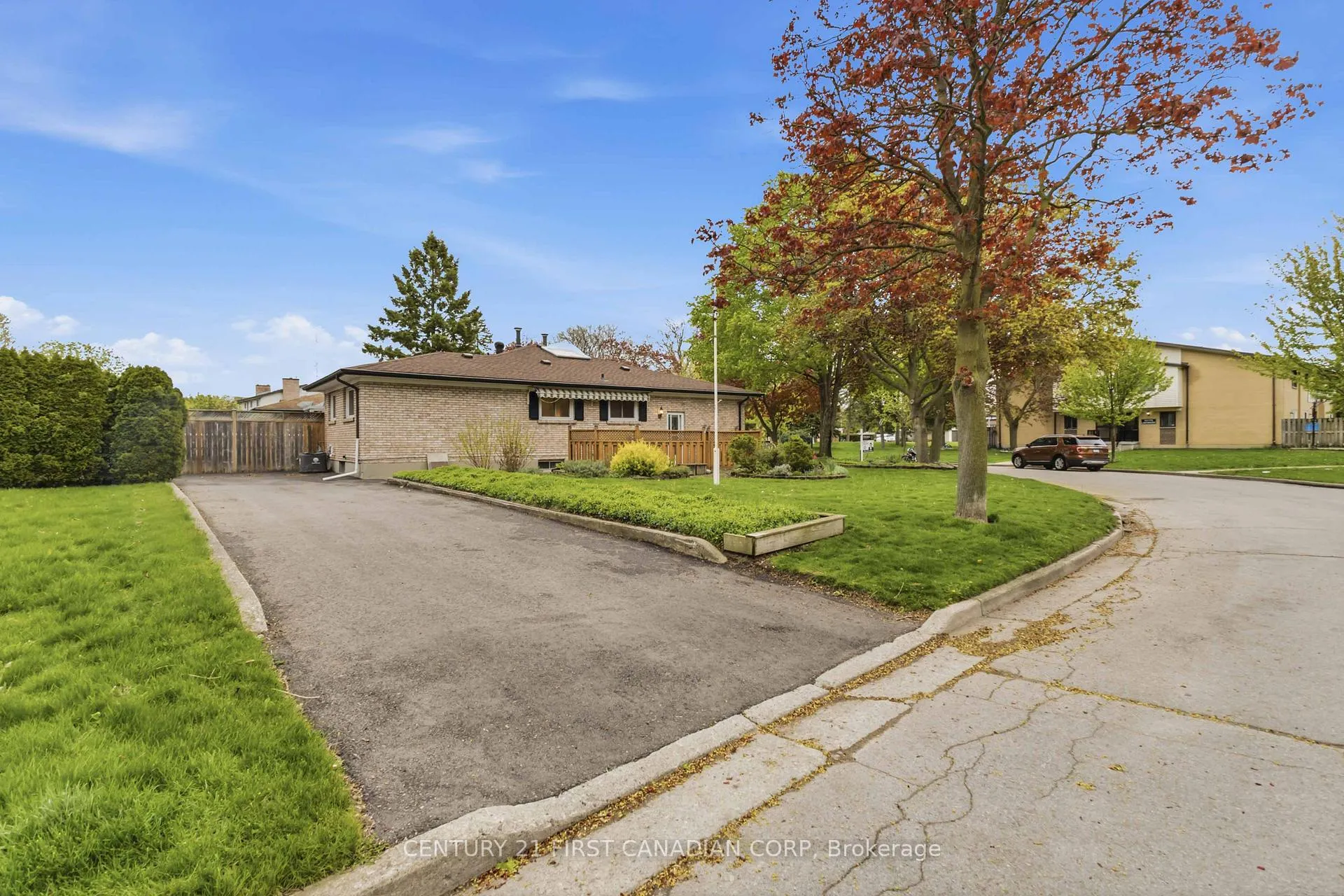 Photo 20 of 685 Ladybrook Crescent, London, South O — HOMEH