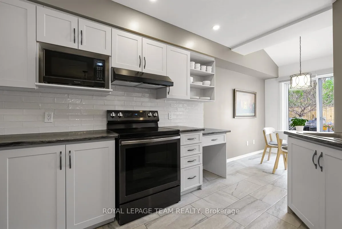 Photo 16 of 19 Inverkip Avenue, Ottawa, Hunt Club Park/Greenboro — HOMEH