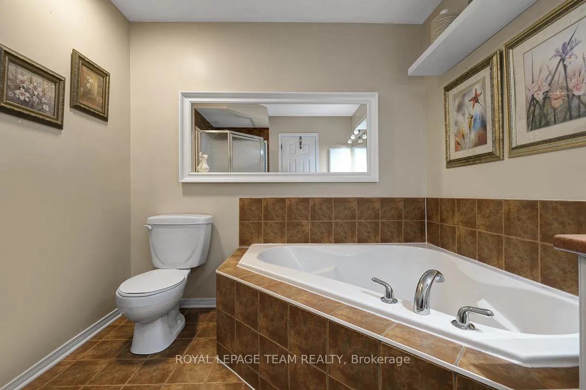 Photo 28 of 19 Inverkip Avenue, Ottawa, Hunt Club Park/Greenboro — HOMEH