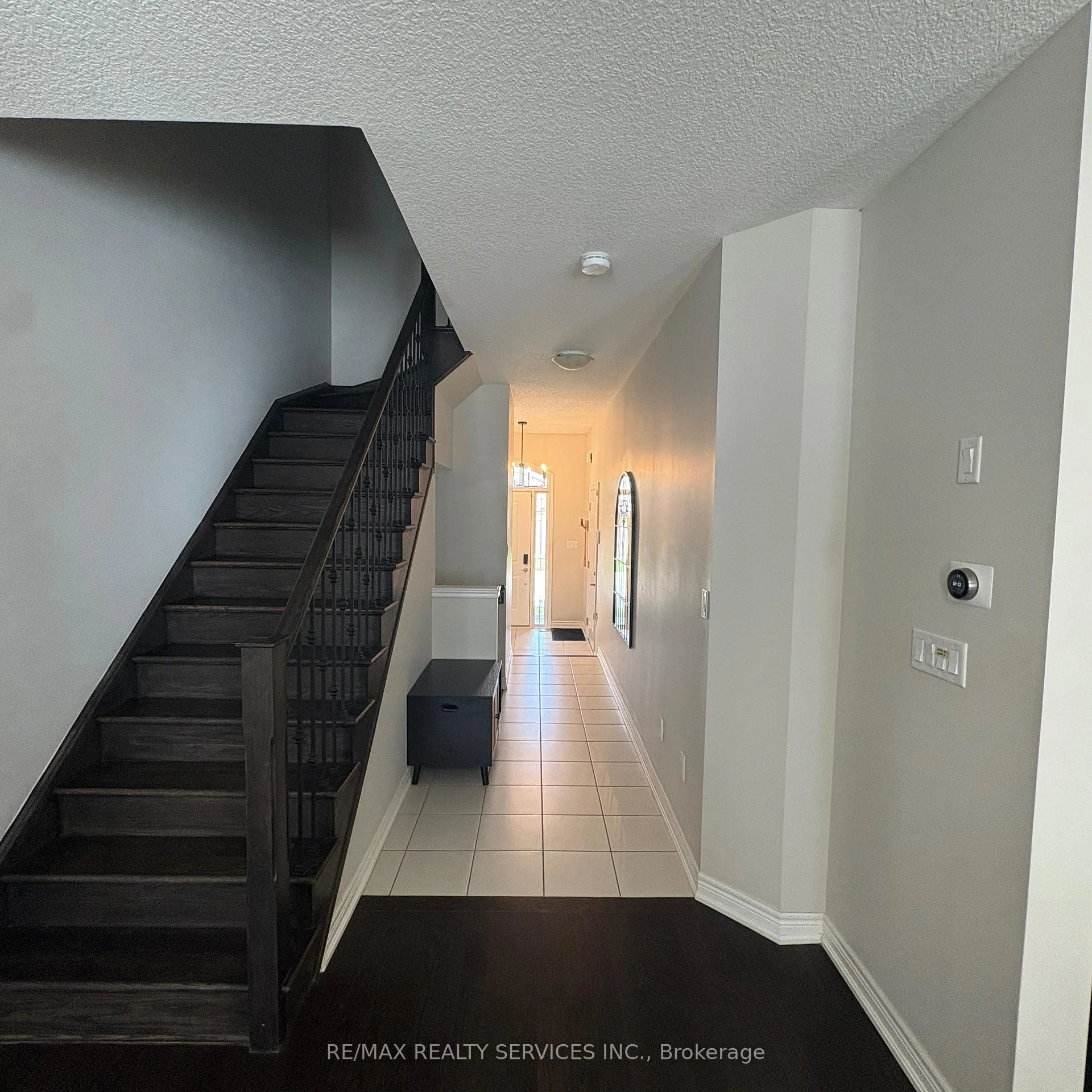 Photo 3 of 7 Sonoma Valley Crescent, Hamilton, Mewburn — HOMEH