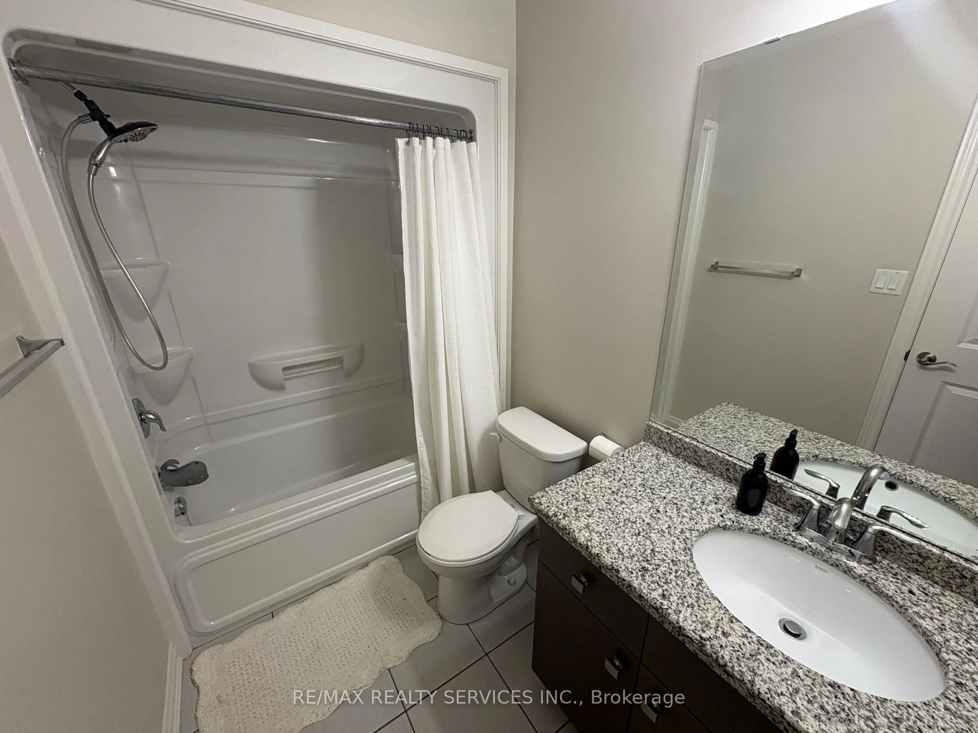 Photo 16 of 7 Sonoma Valley Crescent, Hamilton, Mewburn — HOMEH