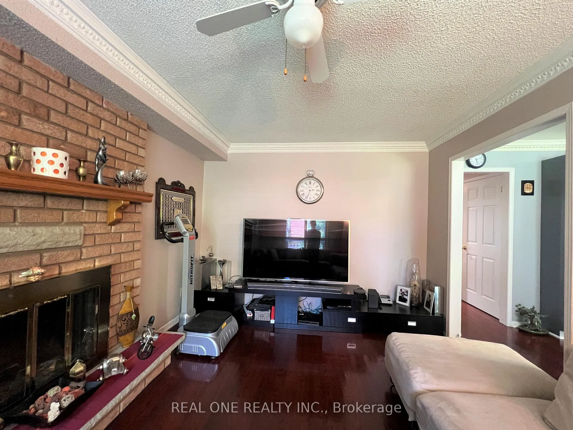 Photo 8 of 6403 Osprey Boulevard, Mississauga, Lisgar — HOMEH