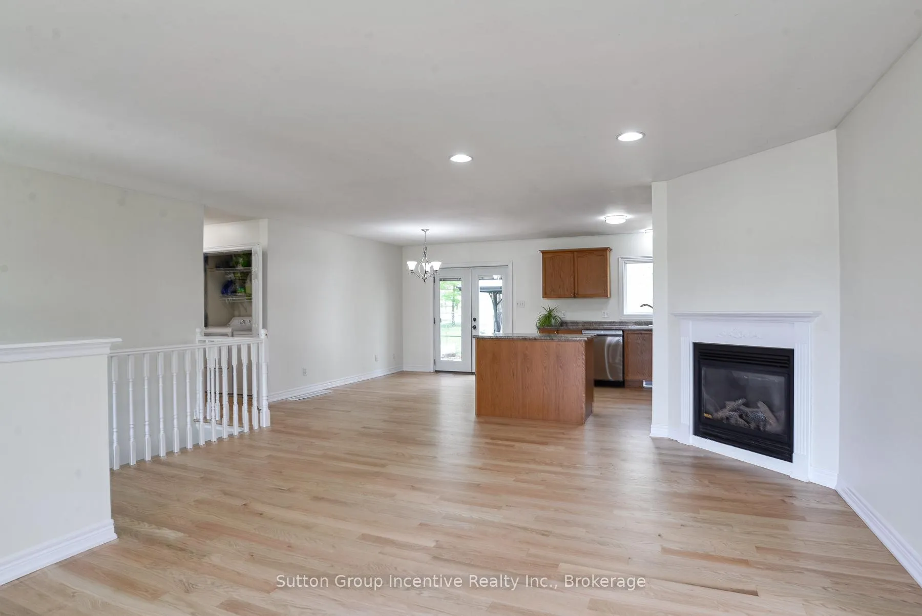 Photo 6 of 391 Grenville Avenue, Orillia — HOMEH