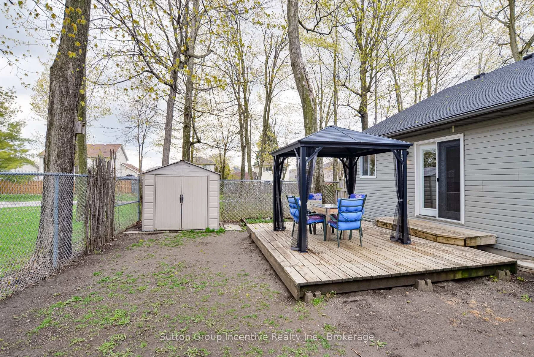 Photo 17 of 391 Grenville Avenue, Orillia — HOMEH