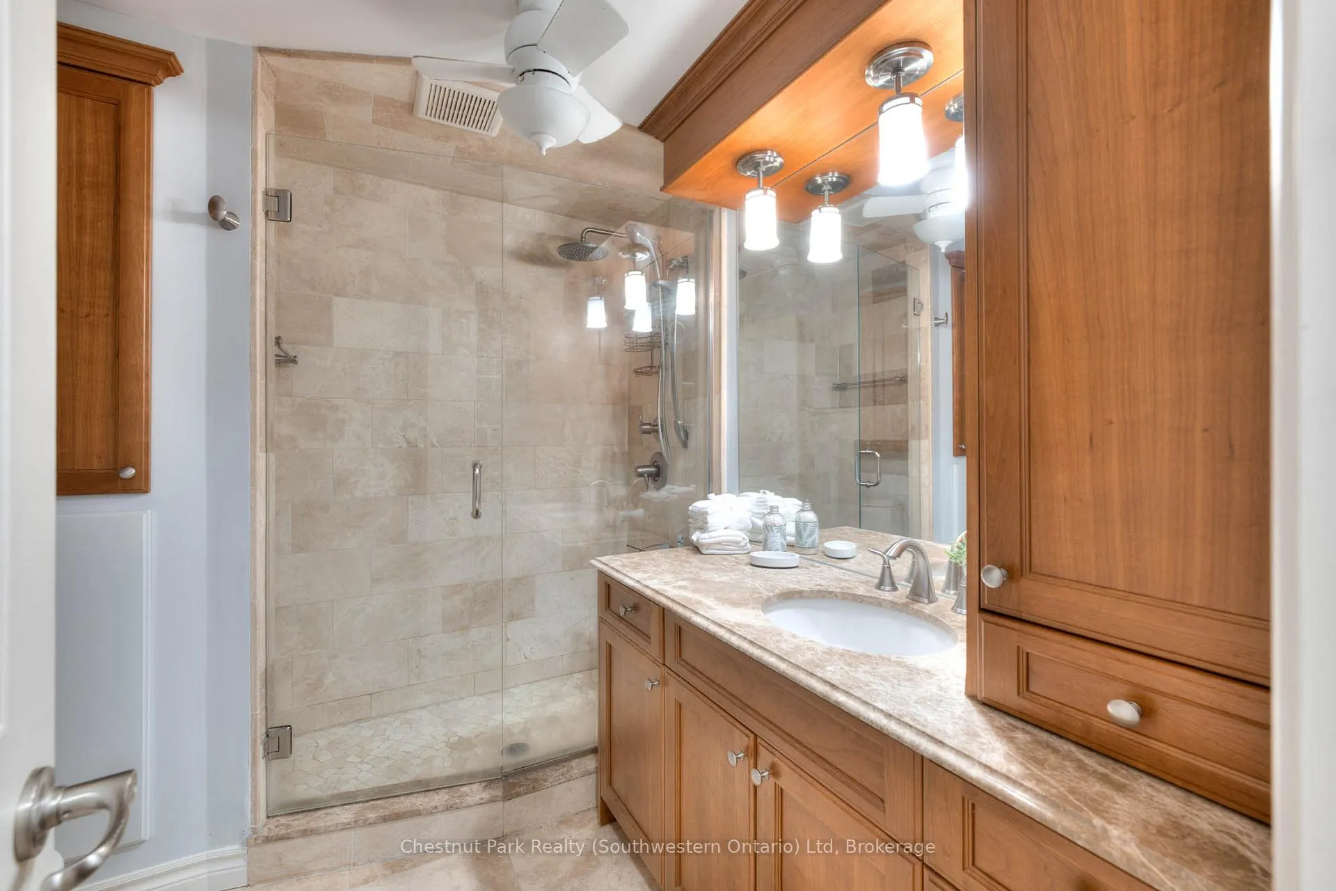 Photo 13 of Unit 30, 383 Edinburgh Road S, Guelph, Dovercliffe Park/Old University — HOMEH