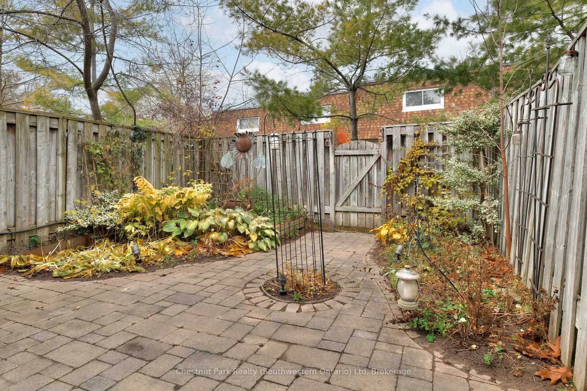 Photo 20 of Unit 30, 383 Edinburgh Road S, Guelph, Dovercliffe Park/Old University — HOMEH
